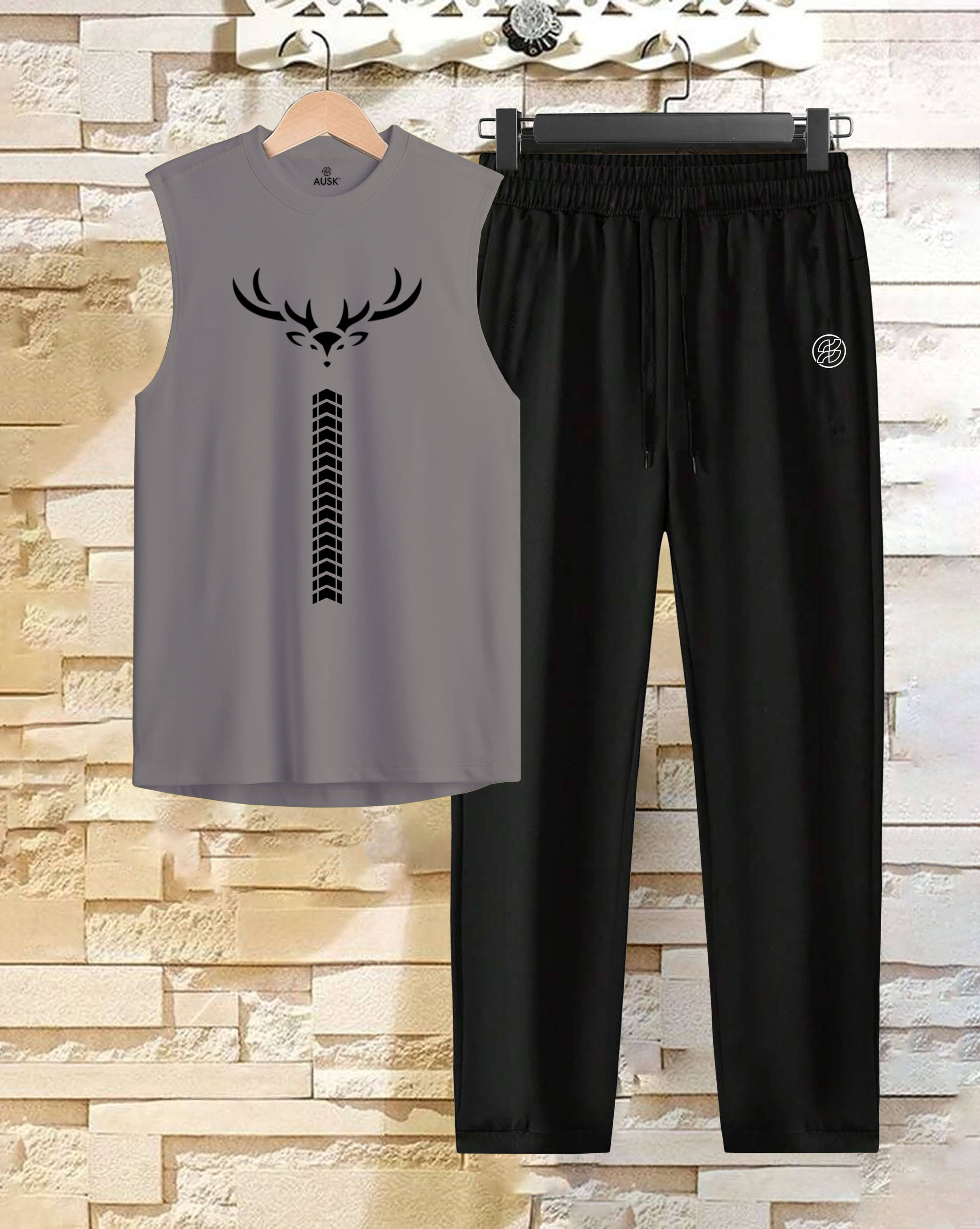     			ENITOR Grey Cotton Blend Relaxed Fit Men's Tracksuit ( Pack of 1 )