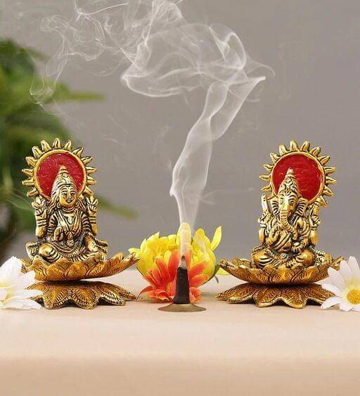     			Heaven Decor Aluminium Laxmi Ganesh Idol ( 7 cm )