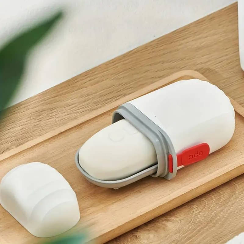     			Travelling soap case pack of 1