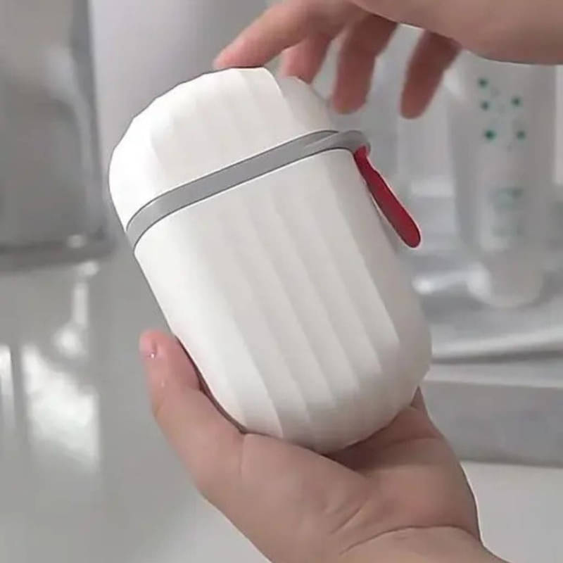     			Travelling soap case pack of 1
