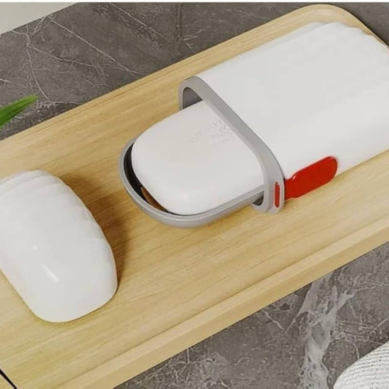     			Travelling soap case pack of 1