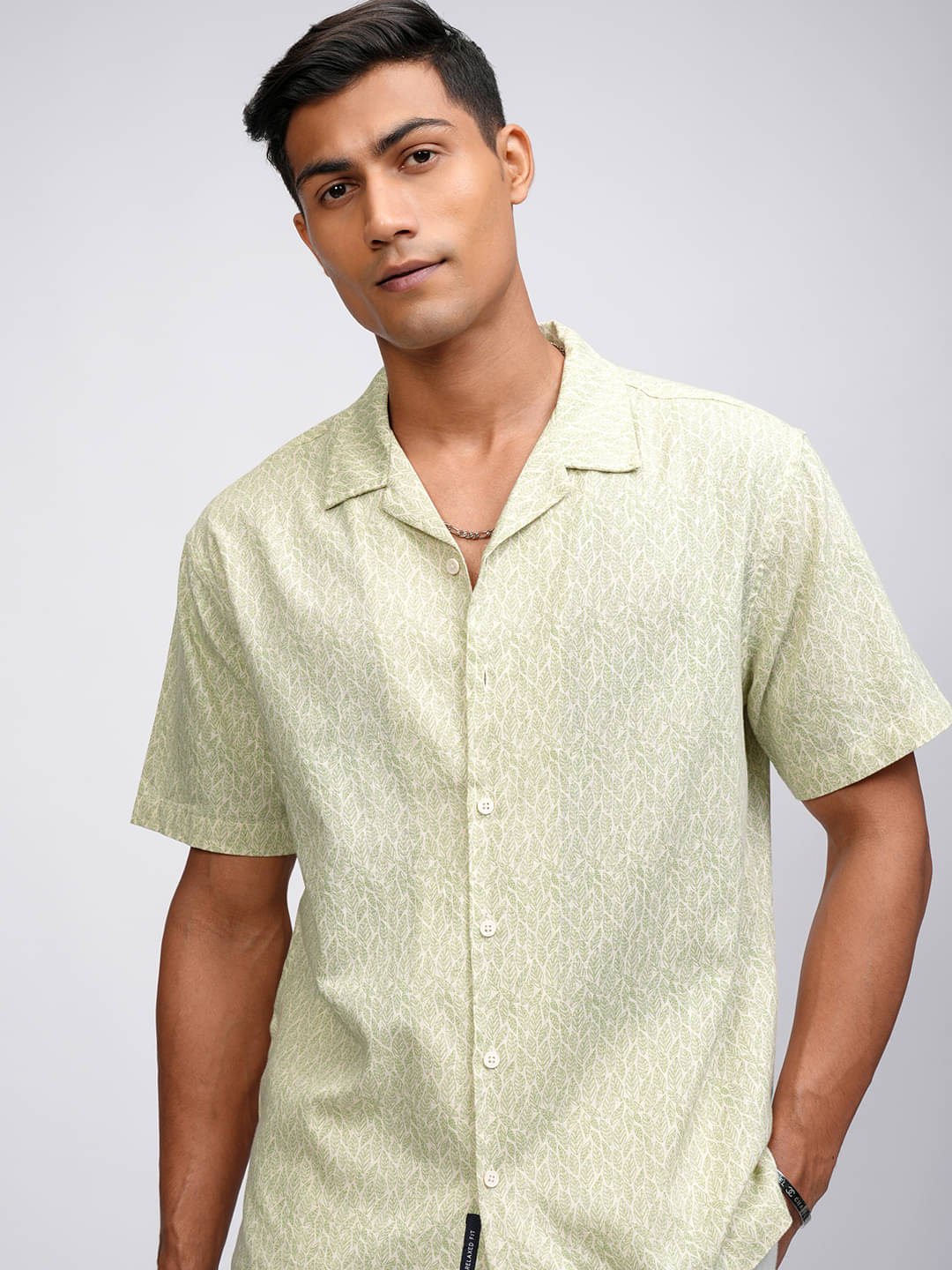     			Highlander 100% Cotton Relaxed Fit Printed Half Sleeves Men's Casual Shirt - Multicolor ( Pack of 1 )