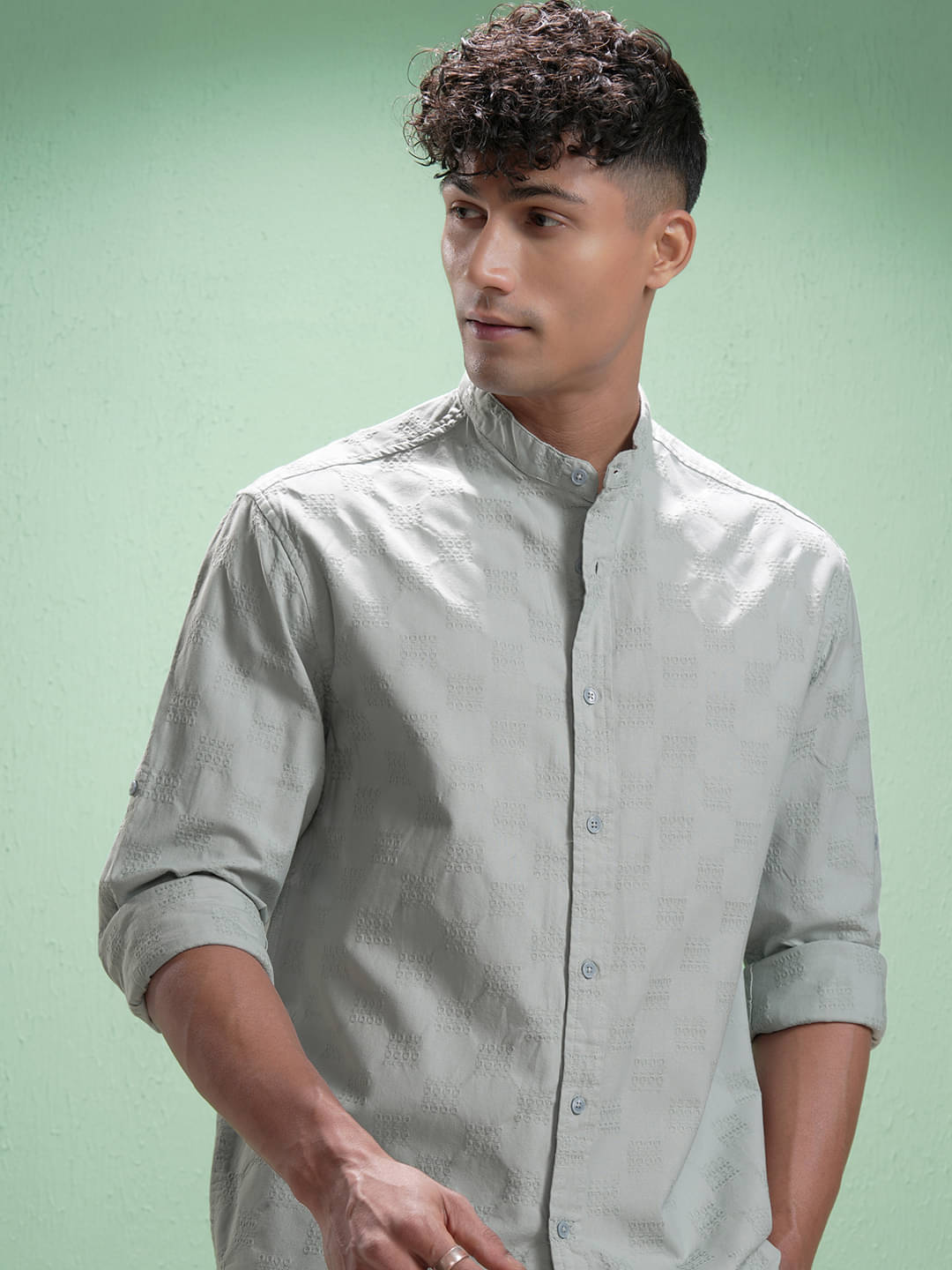 Highlander 100% Cotton Relaxed Fit Self Design Full Sleeves Men's Casual Shirt - Light Grey ( Pack of 1 ) Highlander 100% Cotton Relaxed Fit Self Design Full Sleeves Men's Casual Shirt - Light Grey ( Pack of 1 )