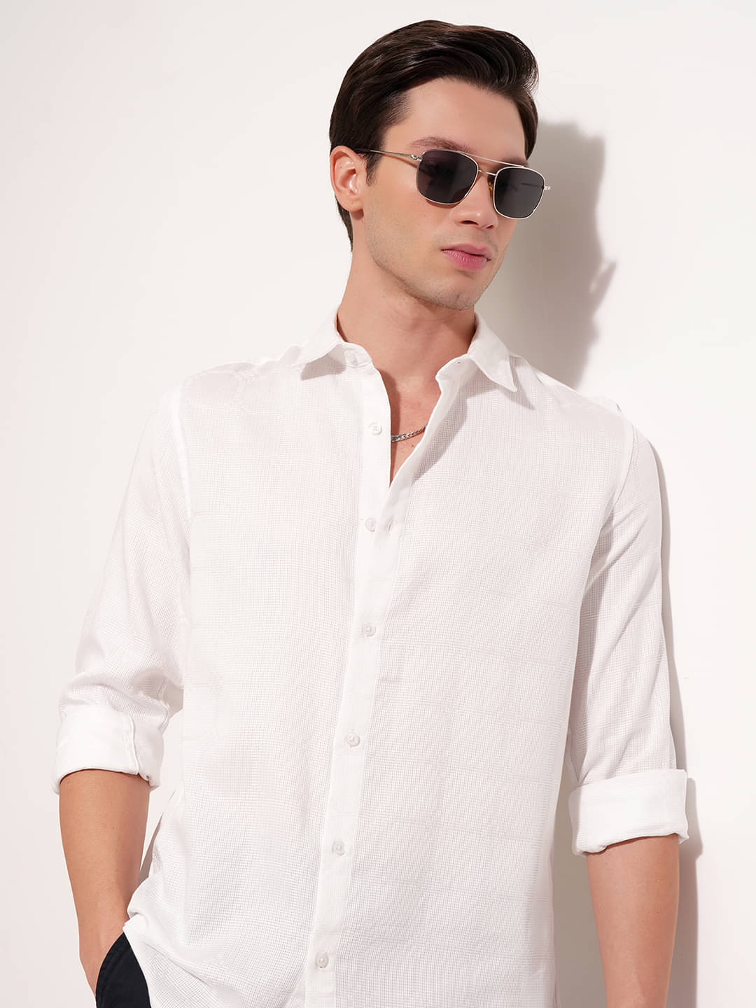 Highlander 100% Cotton Relaxed Fit Solids Full Sleeves Men's Casual Shirt - White ( Pack of 1 ) Highlander 100% Cotton Relaxed Fit Solids Full Sleeves Men's Casual Shirt - White ( Pack of 1 )