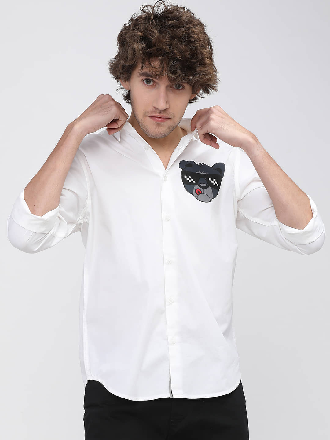 Highlander 100% Cotton Slim Fit Solids Full Sleeves Men's Casual Shirt - White ( Pack of 1 )
