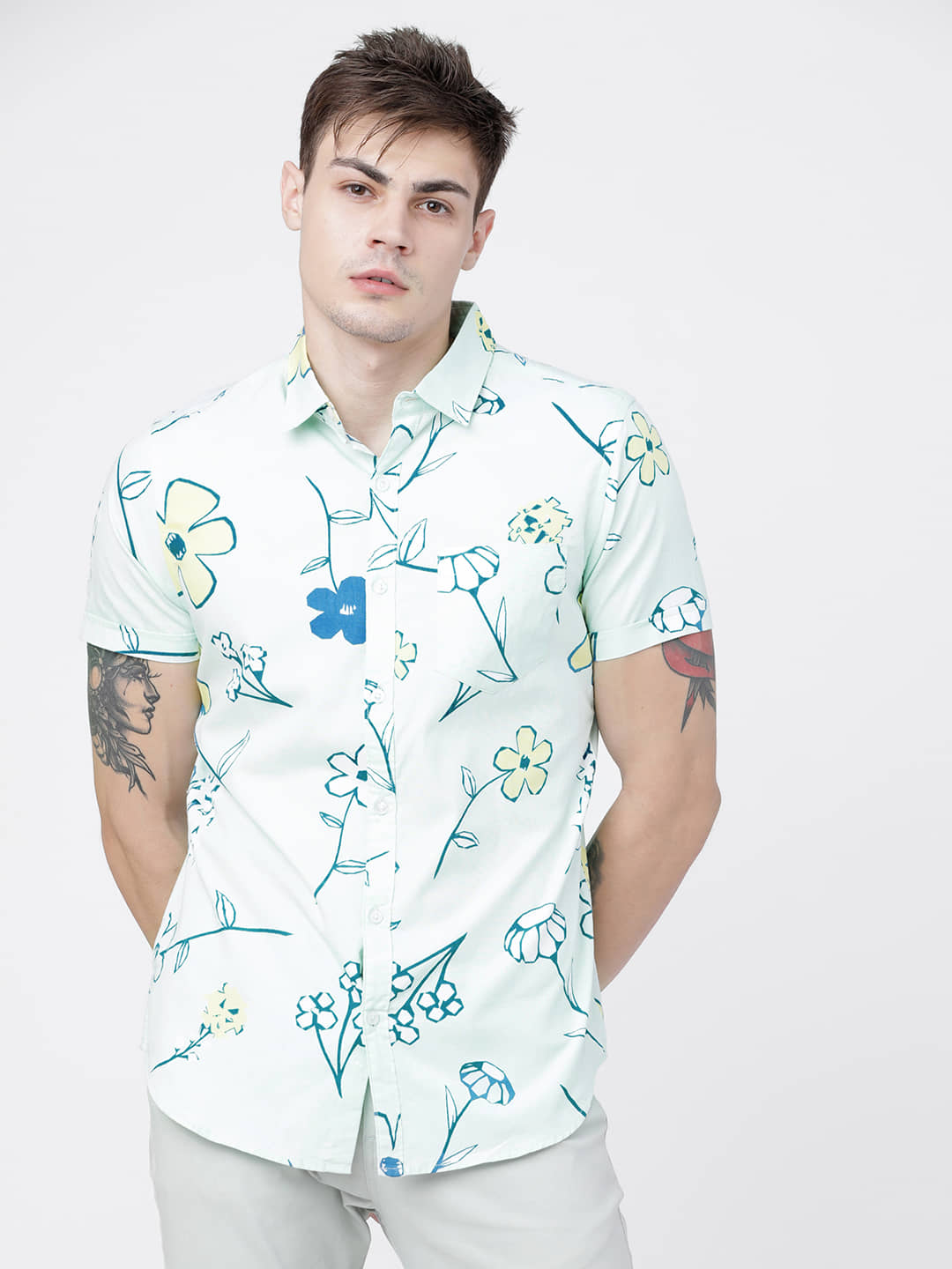 Highlander 100% Cotton Slim Fit Printed Half Sleeves Men's Casual Shirt - Green ( Pack of 1 )