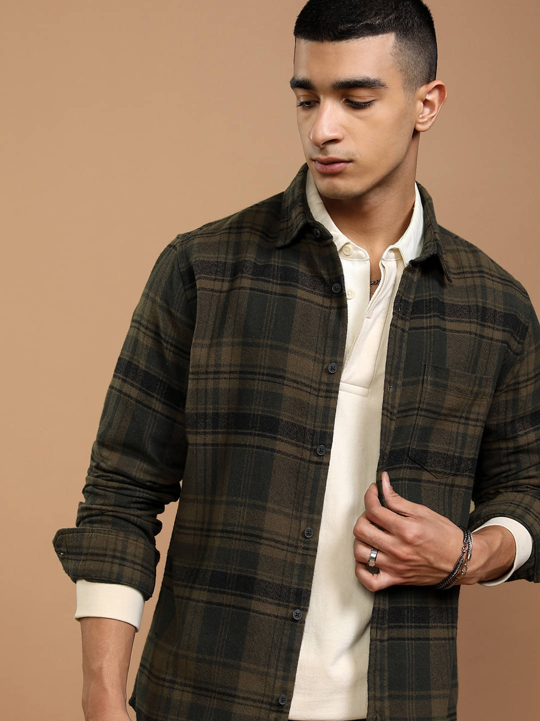 Highlander 100% Cotton Slim Fit Solids Full Sleeves Men's Casual Shirt - Multicolor ( Pack of 1 ) Highlander 100% Cotton Slim Fit Solids Full Sleeves Men's Casual Shirt - Multicolor ( Pack of 1 )