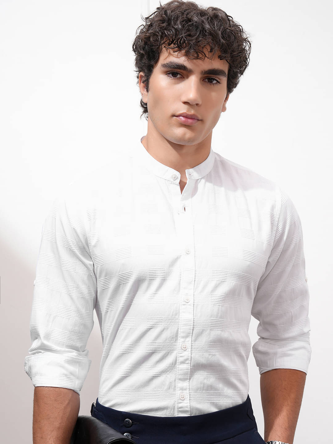     			Highlander 100% Cotton Slim Fit Self Design Full Sleeves Men's Casual Shirt - White ( Pack of 1 )