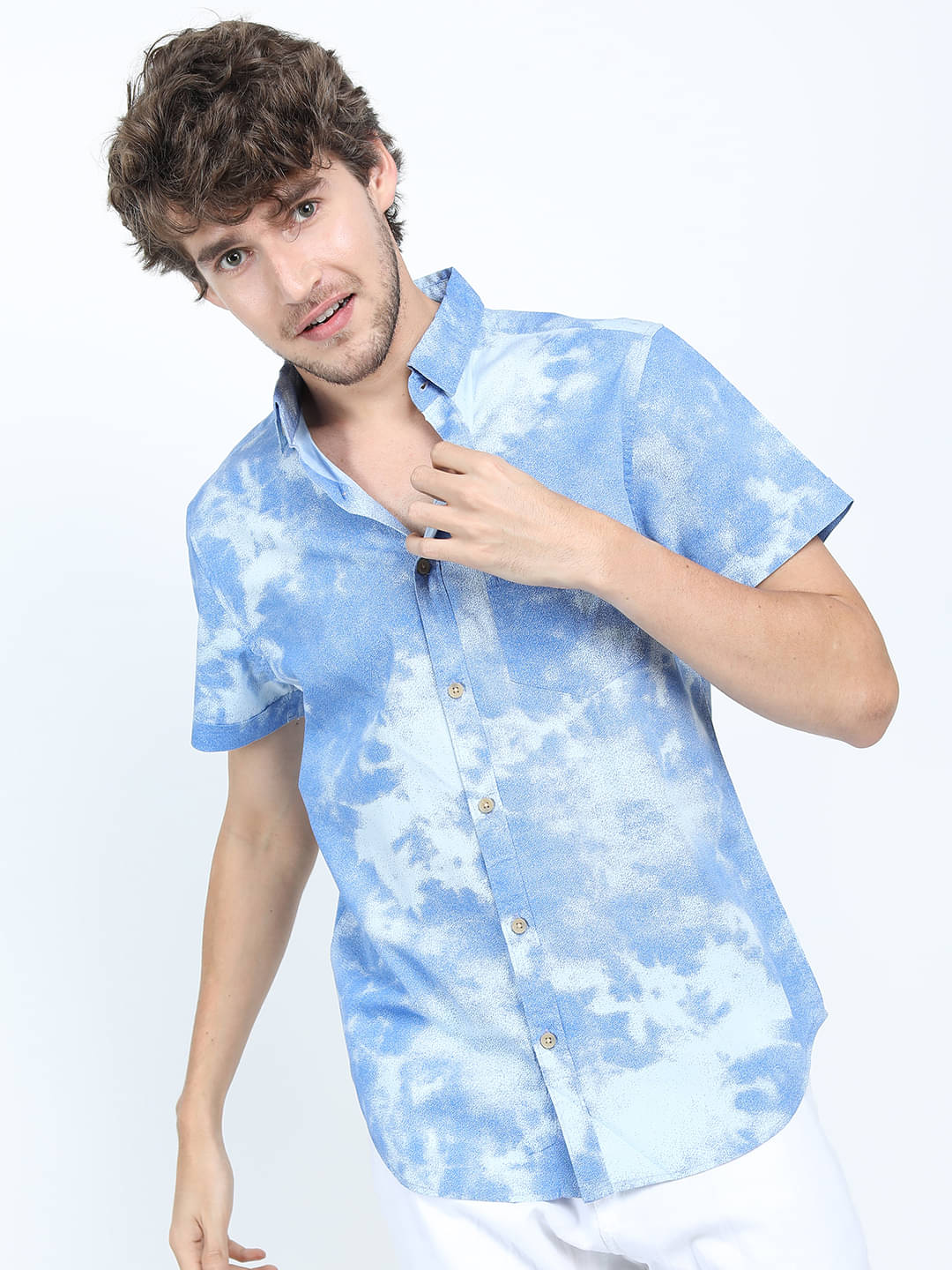 Highlander 100% Cotton Slim Fit Printed Half Sleeves Men's Casual Shirt - Blue ( Pack of 1 ) Highlander 100% Cotton Slim Fit Printed Half Sleeves Men's Casual Shirt - Blue ( Pack of 1 )
