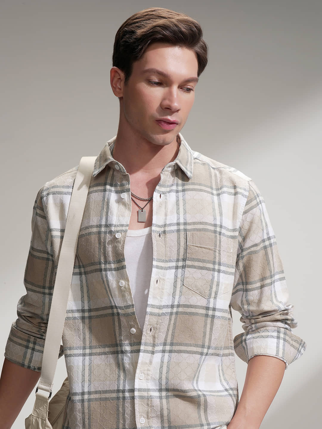 Highlander 100% Cotton Slim Fit Checks Full Sleeves Men's Casual Shirt - Beige ( Pack of 1 )
