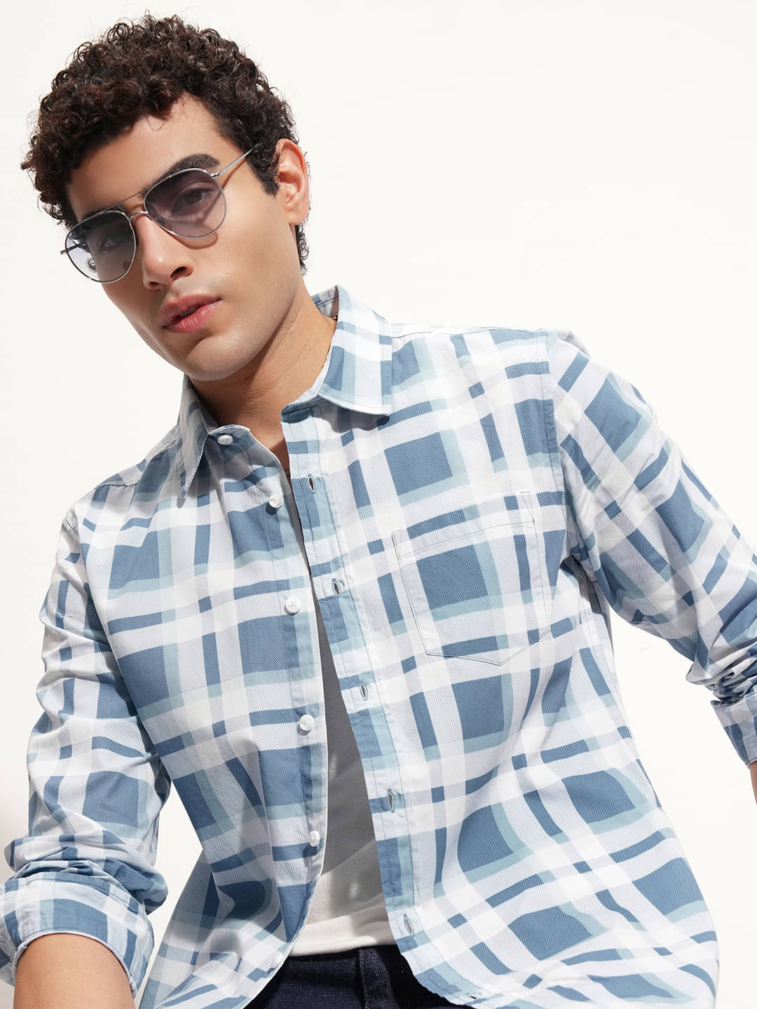     			Highlander 100% Cotton Slim Fit Checks Full Sleeves Men's Casual Shirt - Blue ( Pack of 1 )