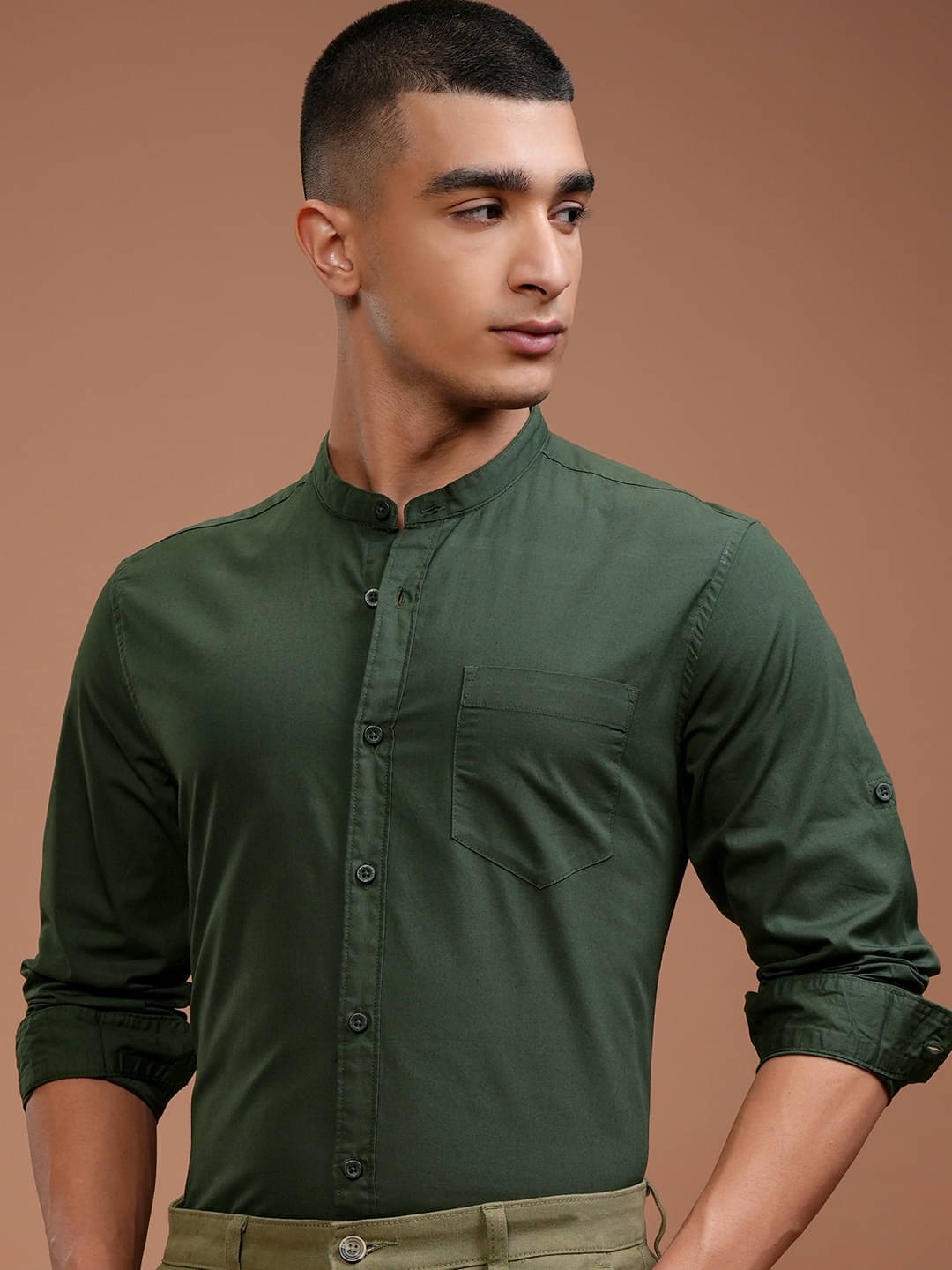     			Highlander 100% Cotton Slim Fit Solids Full Sleeves Men's Casual Shirt - Dark Green ( Pack of 1 )