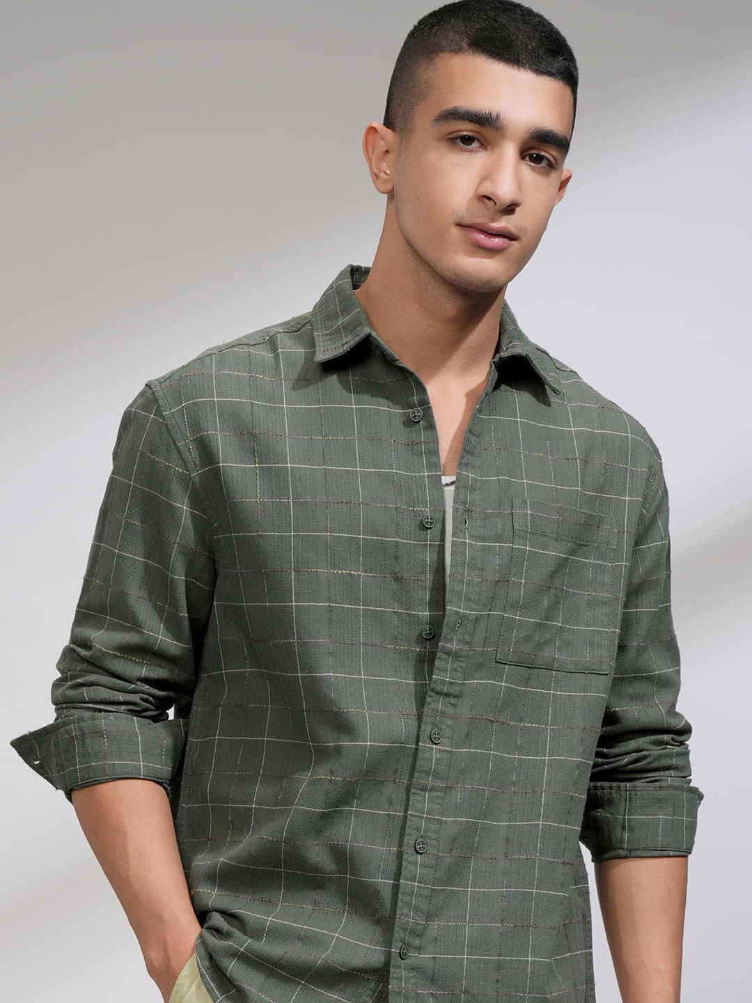 Highlander Cotton Blend Relaxed Fit Solids Full Sleeves Men's Casual Shirt - Olive ( Pack of 1 ) Highlander Cotton Blend Relaxed Fit Solids Full Sleeves Men's Casual Shirt - Olive ( Pack of 1 )