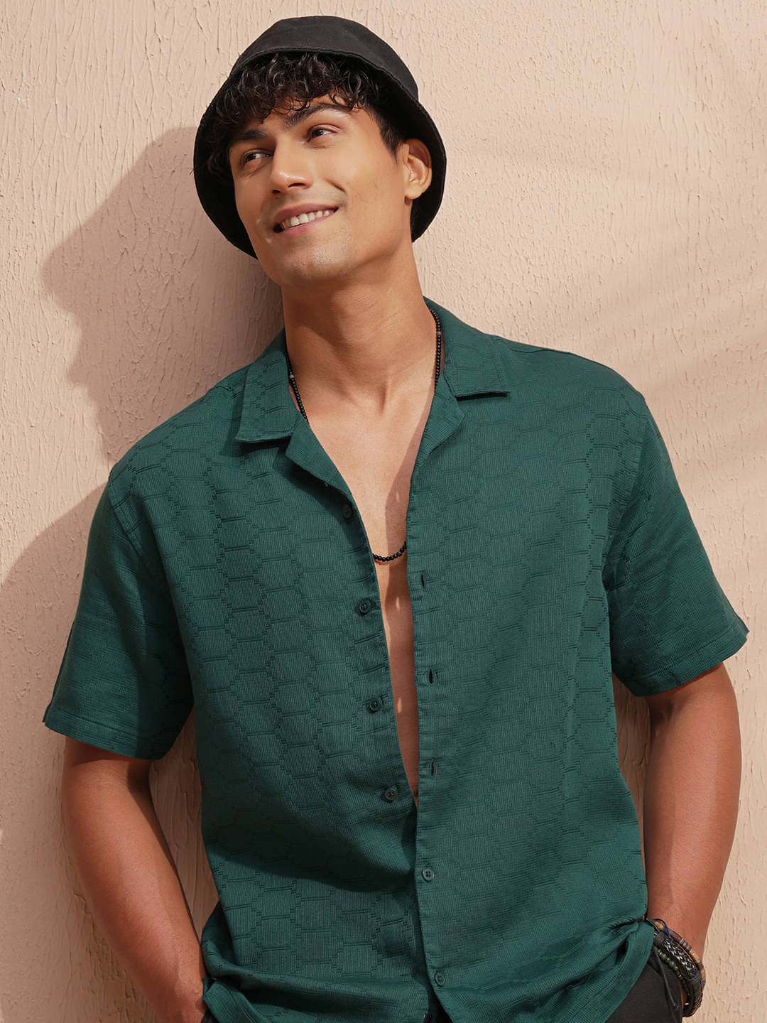     			Highlander Cotton Blend Relaxed Fit Self Design Half Sleeves Men's Casual Shirt - Blue ( Pack of 1 )