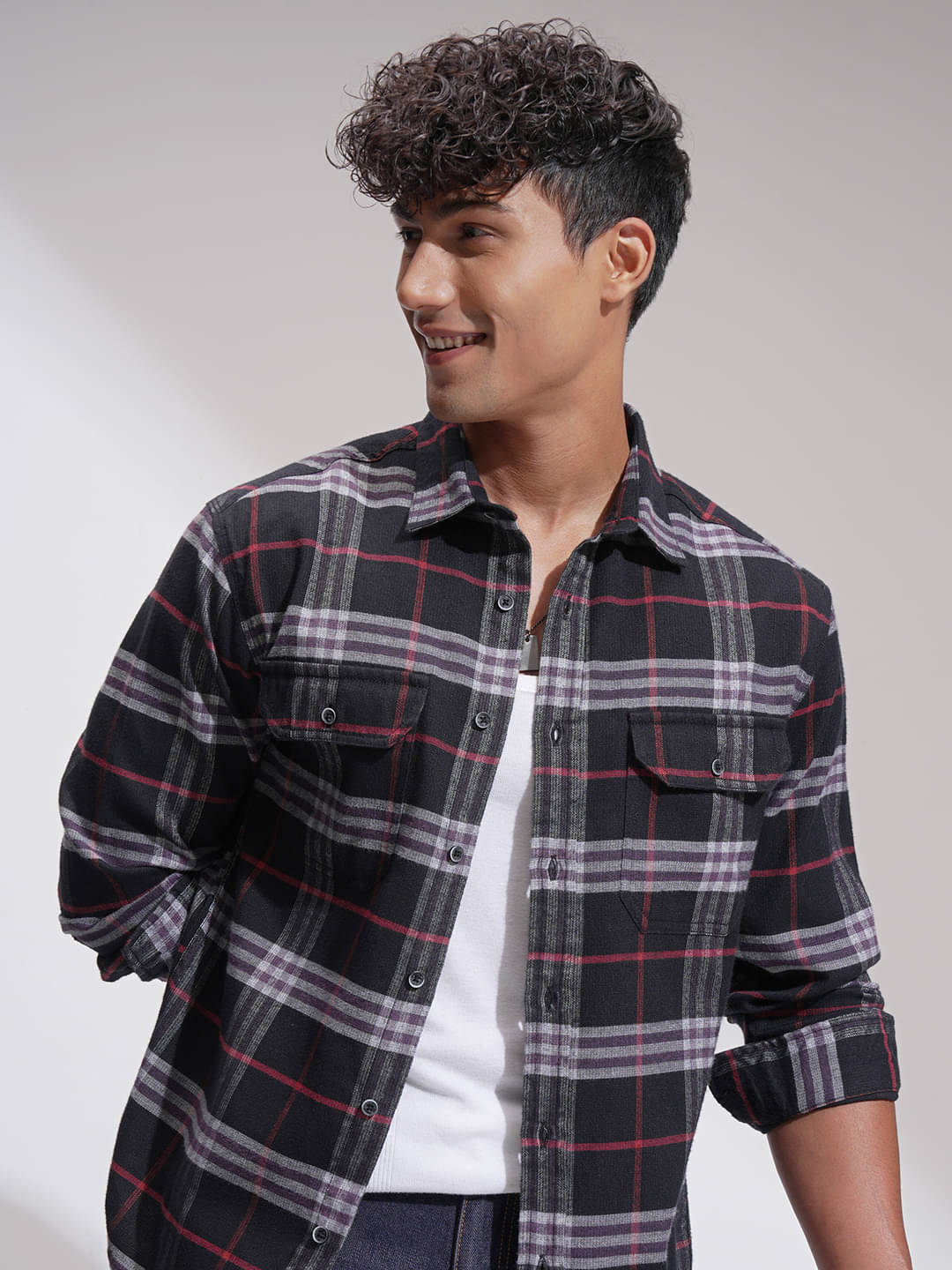 Highlander Cotton Blend Relaxed Fit Checks Full Sleeves Men's Casual Shirt - Black ( Pack of 1 )     			Highlander Cotton Blend Relaxed Fit Checks Full Sleeves Men's Casual Shirt - Black ( Pack of 1 )