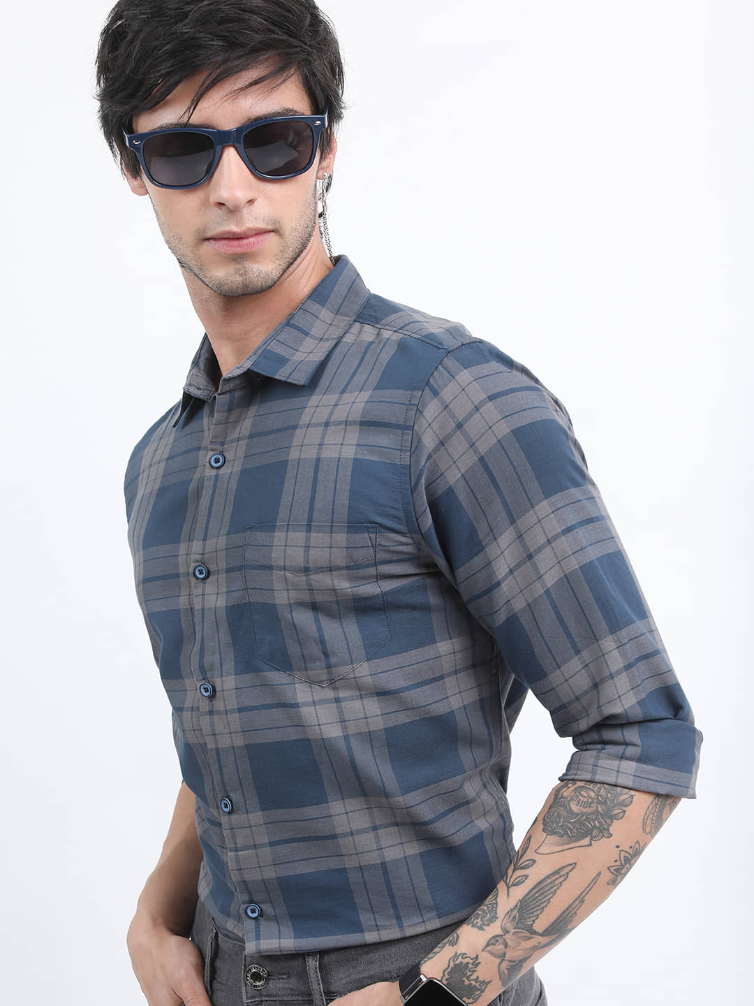 Highlander Cotton Blend Slim Fit Checks Full Sleeves Men's Casual Shirt - Blue ( Pack of 1 )