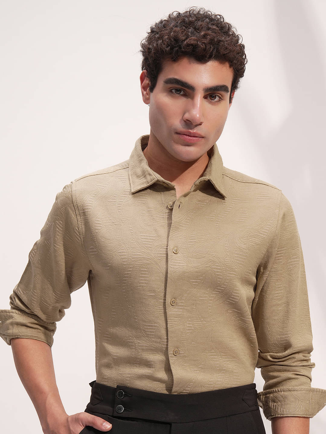 Highlander Cotton Blend Slim Fit Self Design Full Sleeves Men's Casual Shirt - Beige ( Pack of 1 )     			Highlander Cotton Blend Slim Fit Self Design Full Sleeves Men's Casual Shirt - Beige ( Pack of 1 )