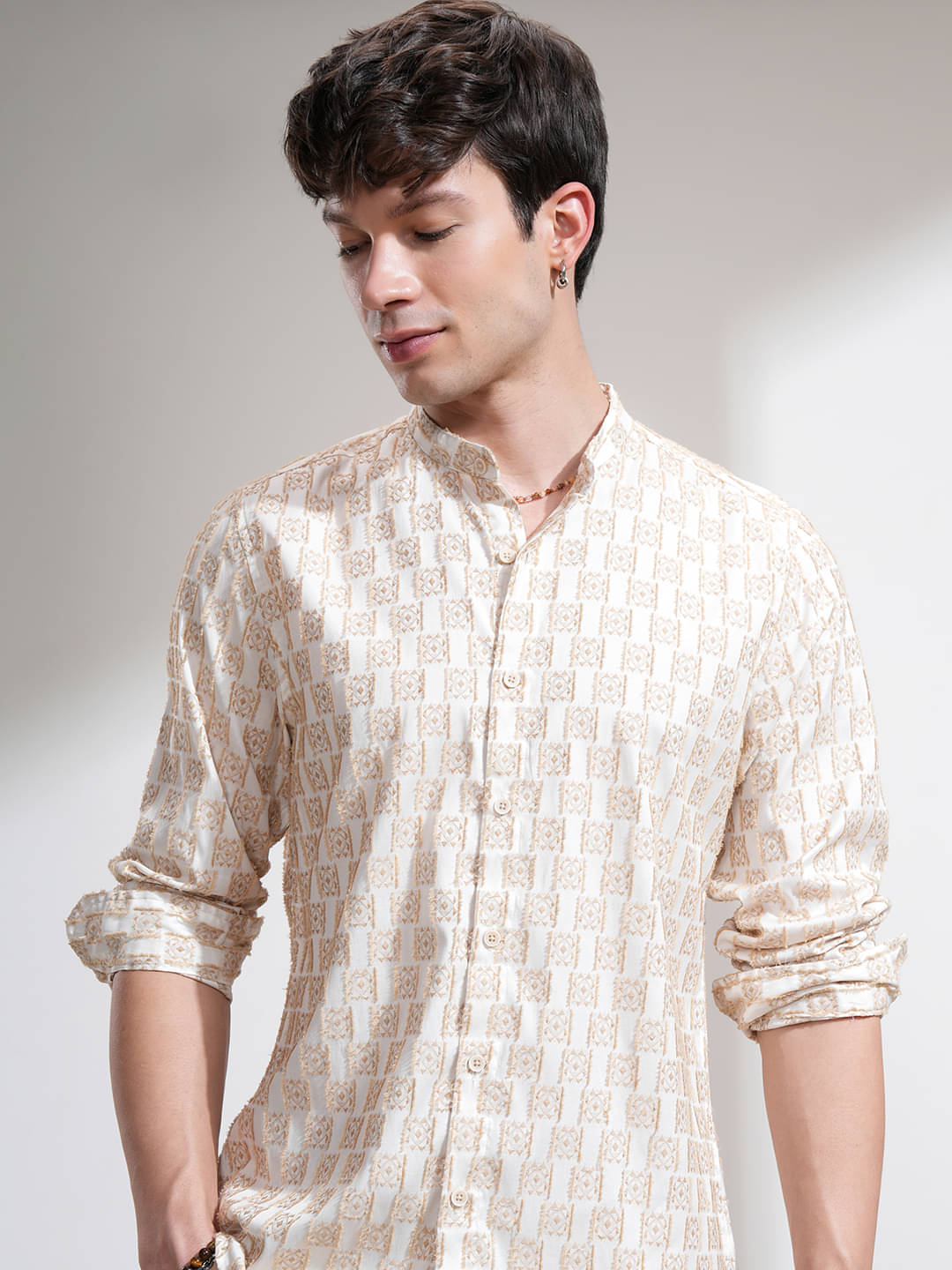     			Highlander Cotton Blend Slim Fit Printed Full Sleeves Men's Casual Shirt - Multicolor ( Pack of 1 )