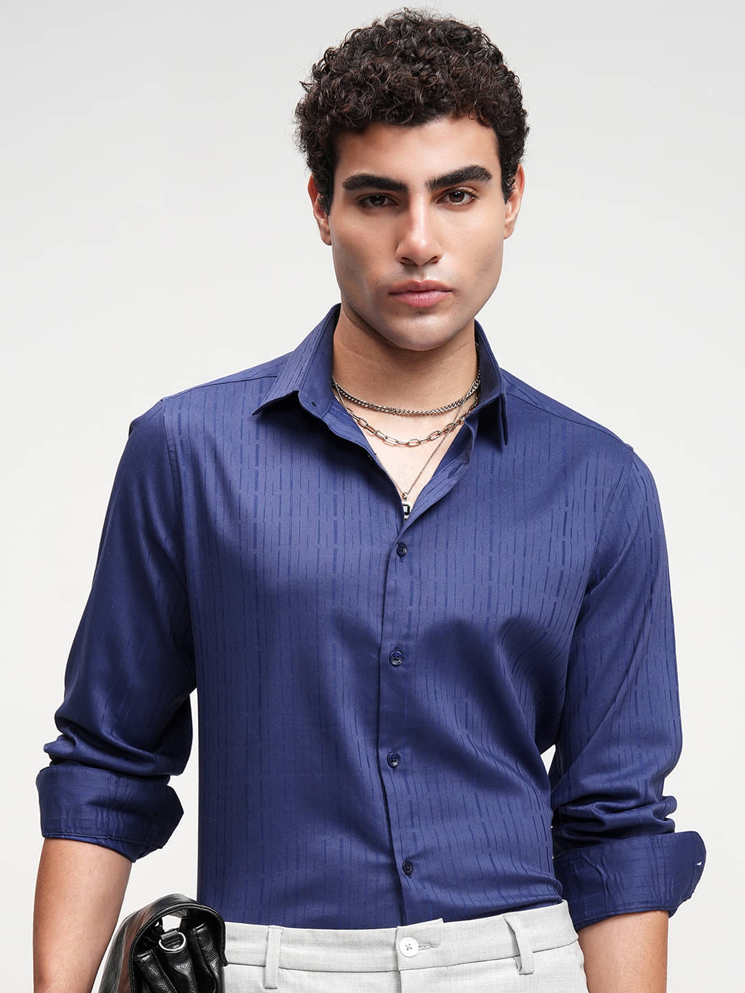     			Highlander Cotton Blend Slim Fit Self Design Full Sleeves Men's Casual Shirt - Blue ( Pack of 1 )