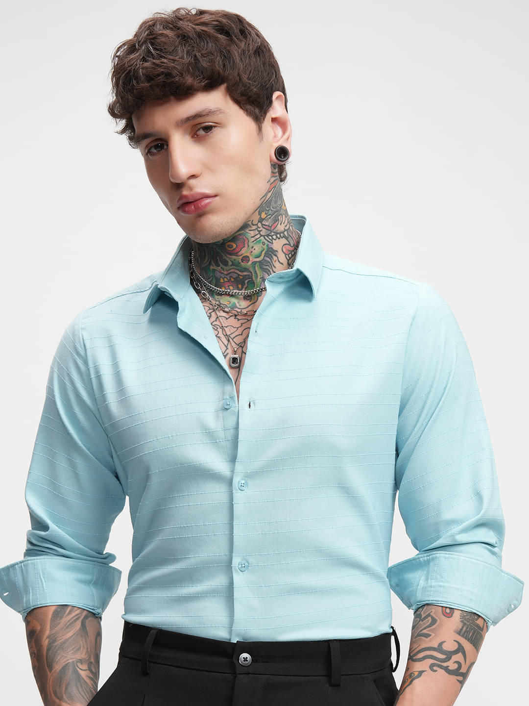 Highlander Cotton Blend Slim Fit Self Design Full Sleeves Men's Casual Shirt - Blue ( Pack of 1 ) Highlander Cotton Blend Slim Fit Self Design Full Sleeves Men's Casual Shirt - Blue ( Pack of 1 )
