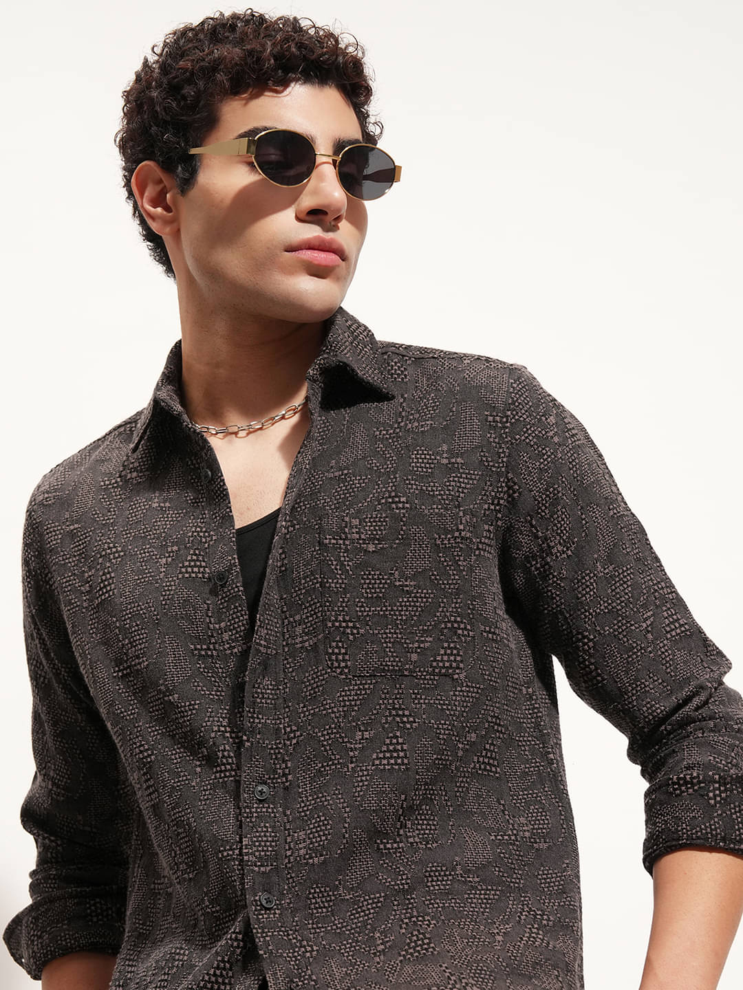 Highlander Cotton Blend Slim Fit Printed Full Sleeves Men's Casual Shirt - Brown ( Pack of 1 )     			Highlander Cotton Blend Slim Fit Printed Full Sleeves Men's Casual Shirt - Brown ( Pack of 1 )