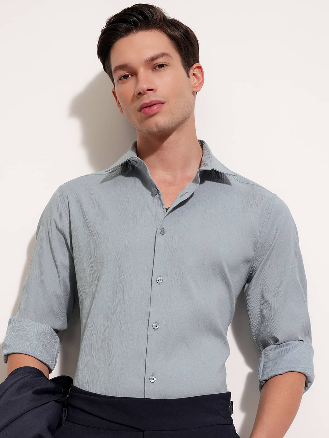     			Highlander Cotton Blend Slim Fit Self Design Full Sleeves Men's Casual Shirt - Grey ( Pack of 1 )