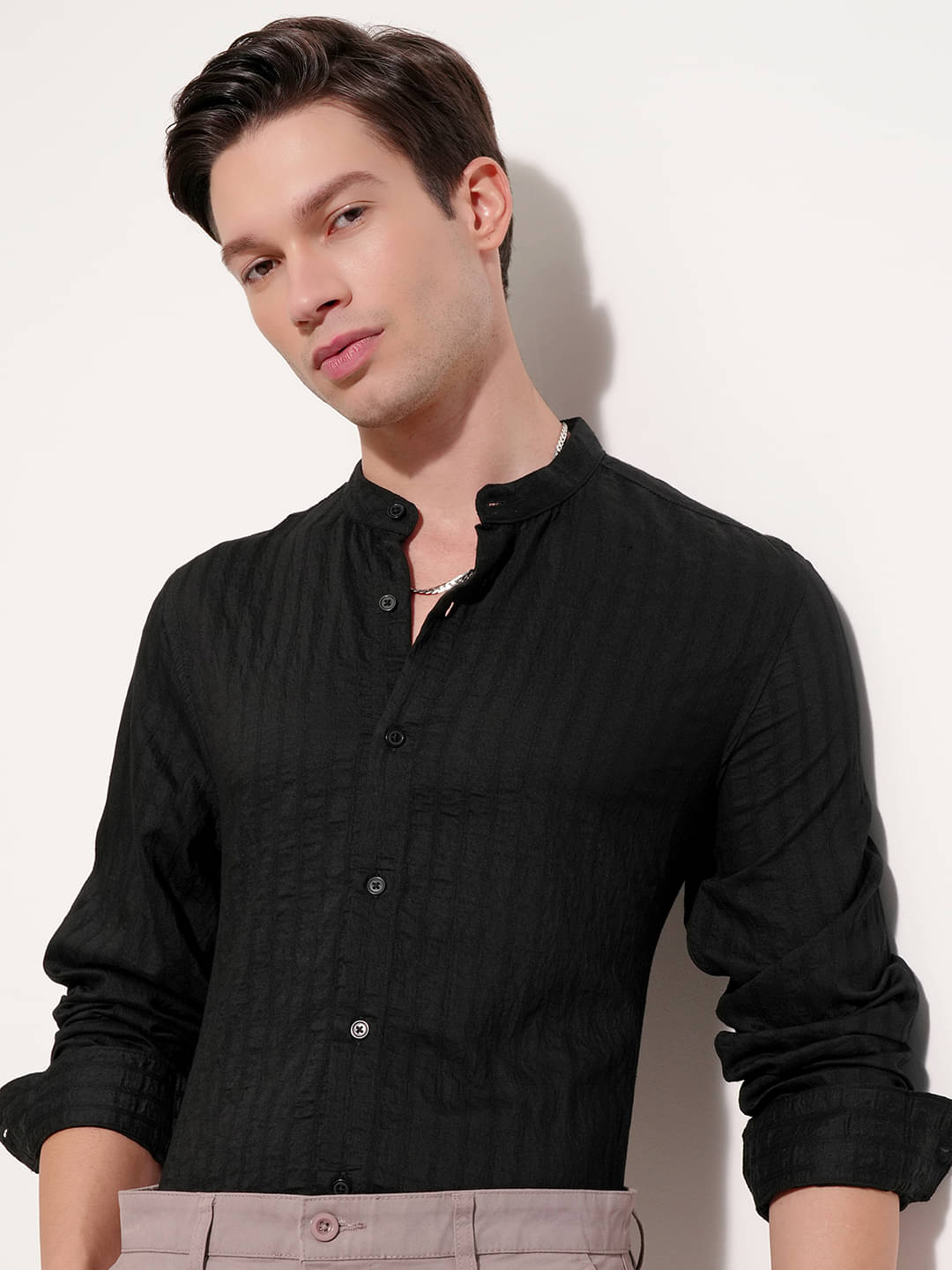     			Highlander Rayon Flex Slim Fit Striped Full Sleeves Men's Casual Shirt - Black ( Pack of 1 )