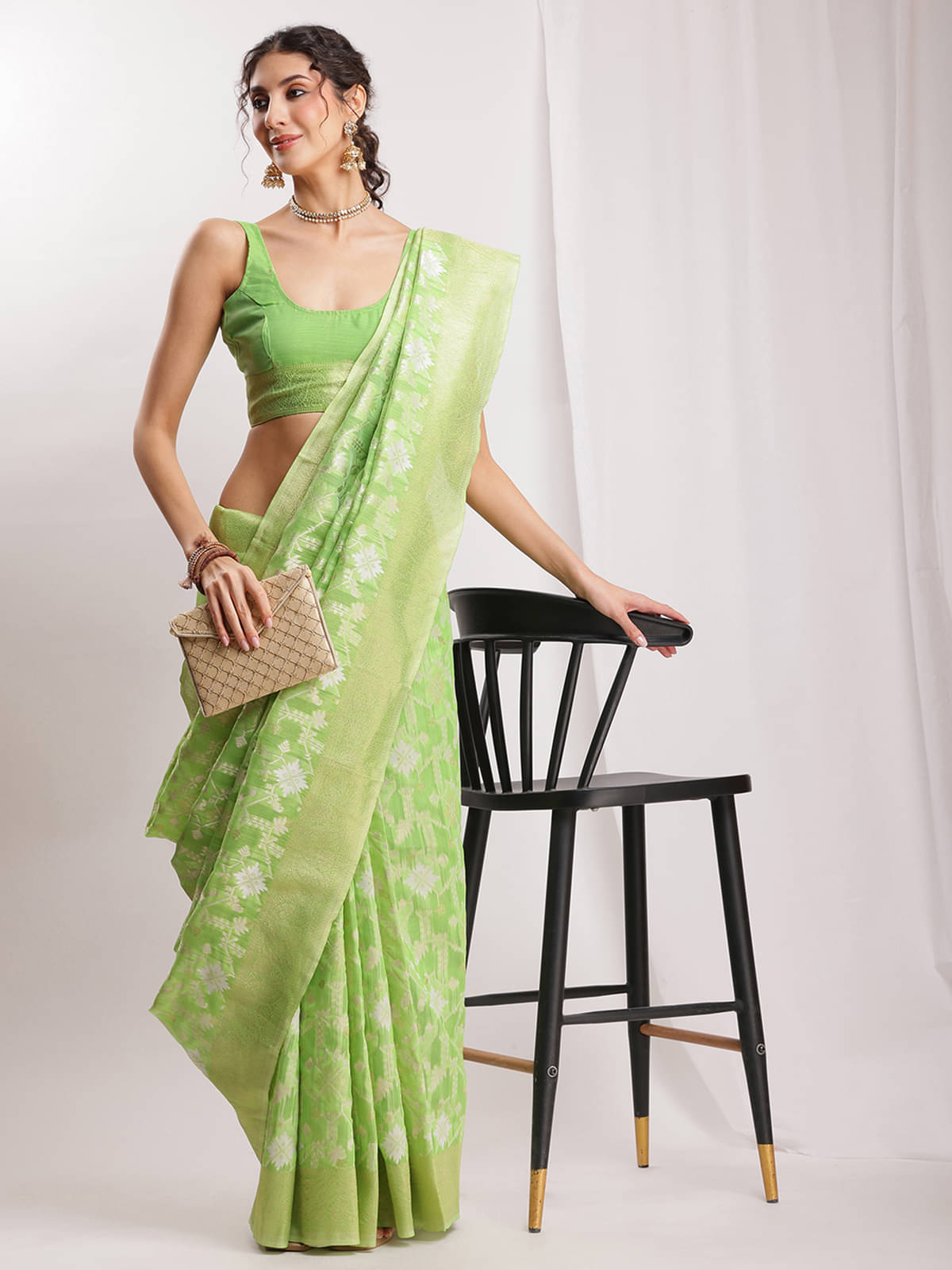 Janasya Silk Blend Woven Banarasi saree With Unstitched Blouse Piece ( Green ) Janasya Silk Blend Woven Banarasi saree With Unstitched Blouse Piece ( Green )