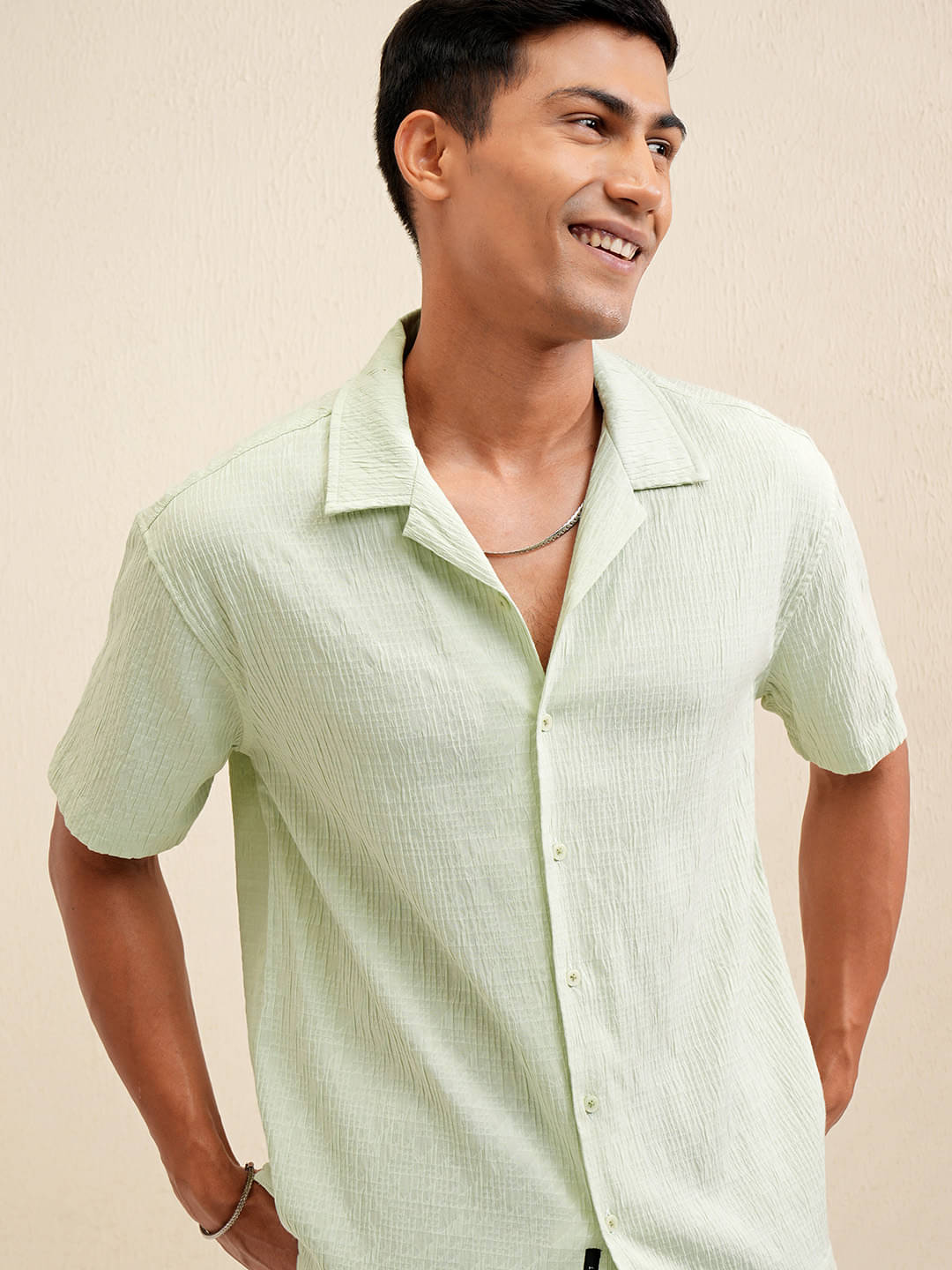 Locomotive Cotton Blend Relaxed Fit Self Design Half Sleeves Men's Casual Shirt - Light Green ( Pack of 1 ) Locomotive Cotton Blend Relaxed Fit Self Design Half Sleeves Men's Casual Shirt - Light Green ( Pack of 1 )