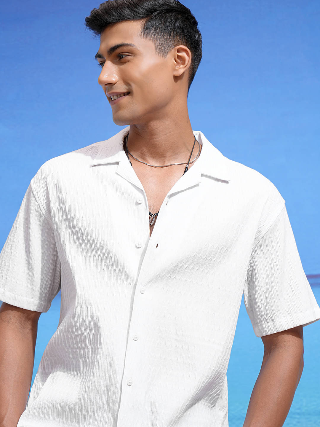     			Locomotive Cotton Blend Relaxed Fit Self Design Half Sleeves Men's Casual Shirt - White ( Pack of 1 )