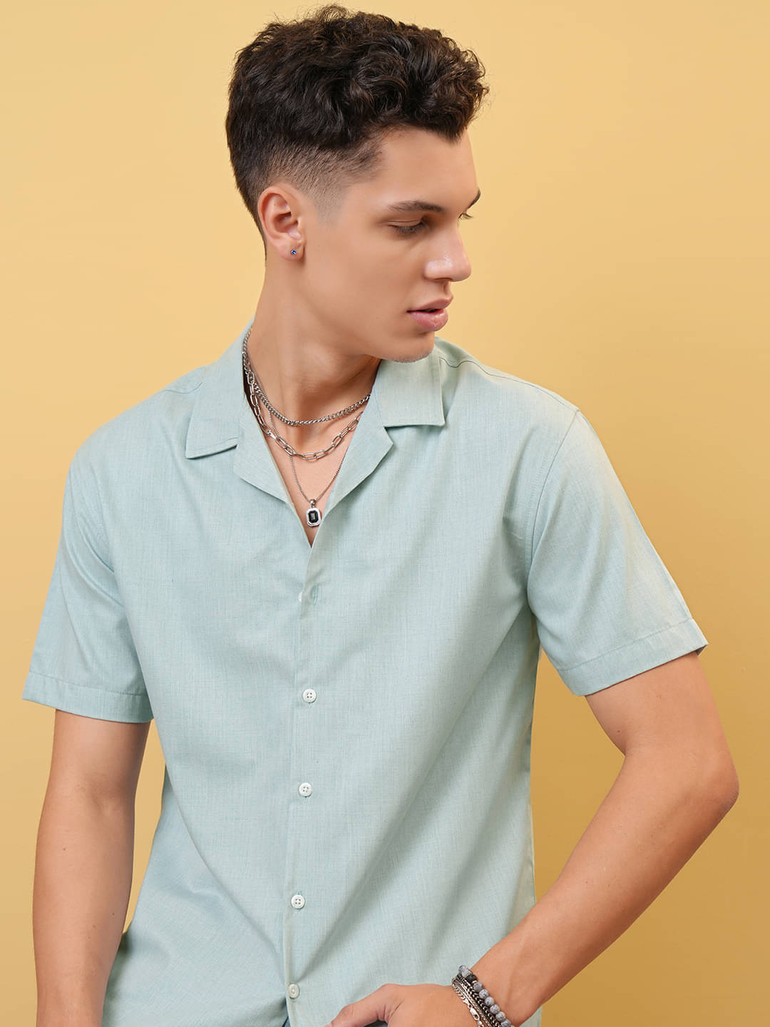     			Locomotive Poly Cotton Relaxed Fit Solids Half Sleeves Men's Casual Shirt - Blue ( Pack of 1 )