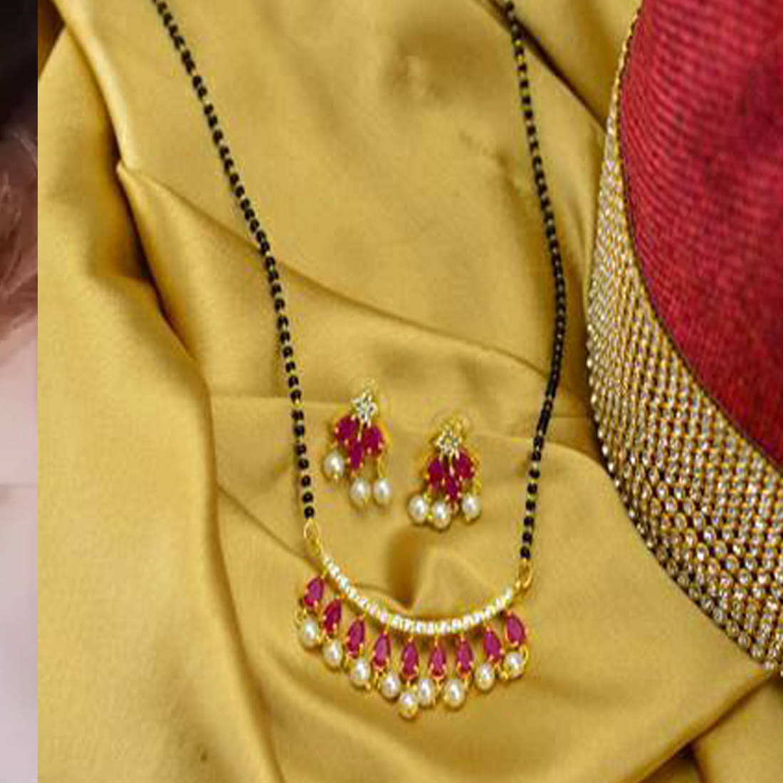     			Ridhi Sidhi Collection Golden Mangalsutra Set ( Pack of 1 )