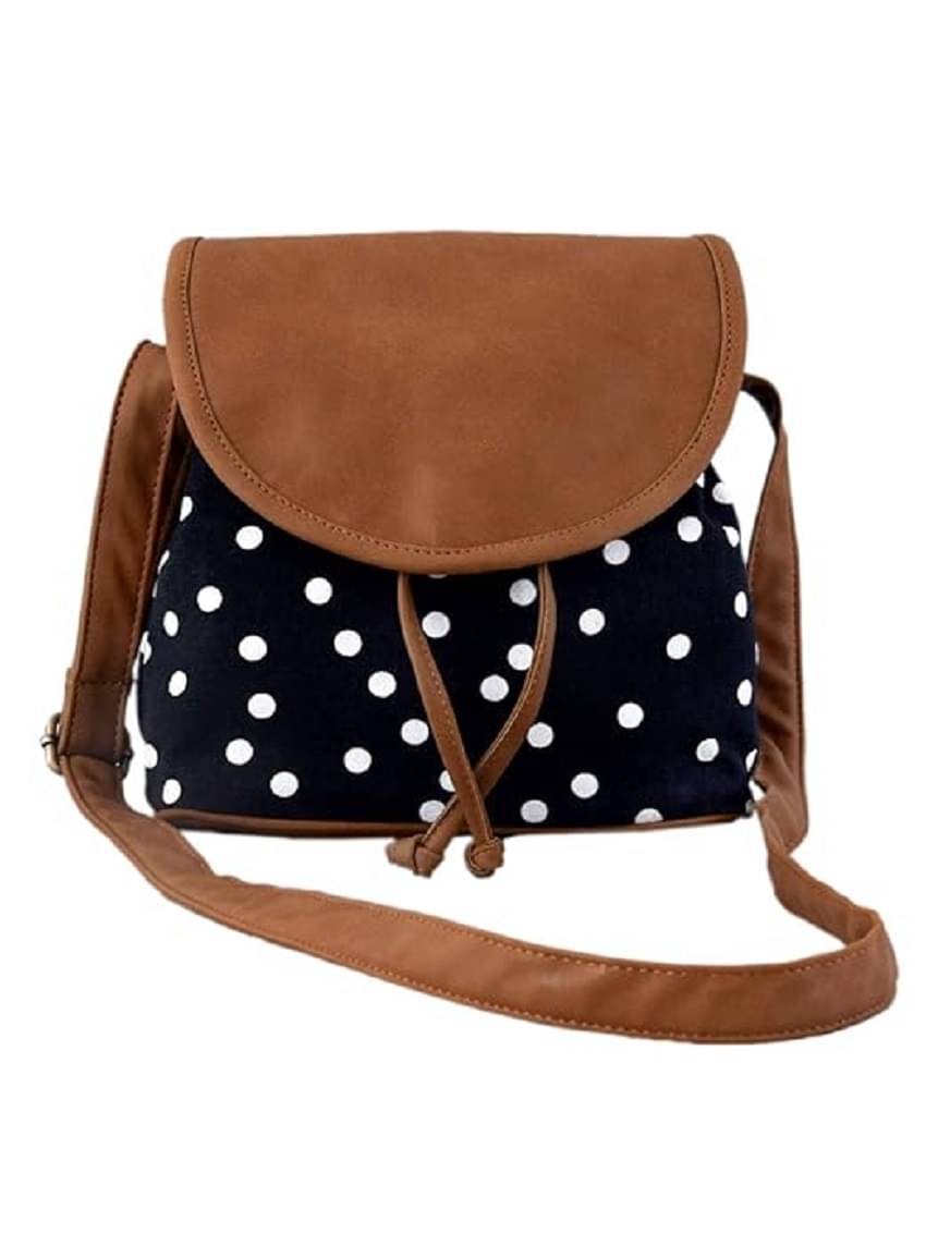     			SAKWOODS Sling Bag Canvas Set of 1 ( Black )