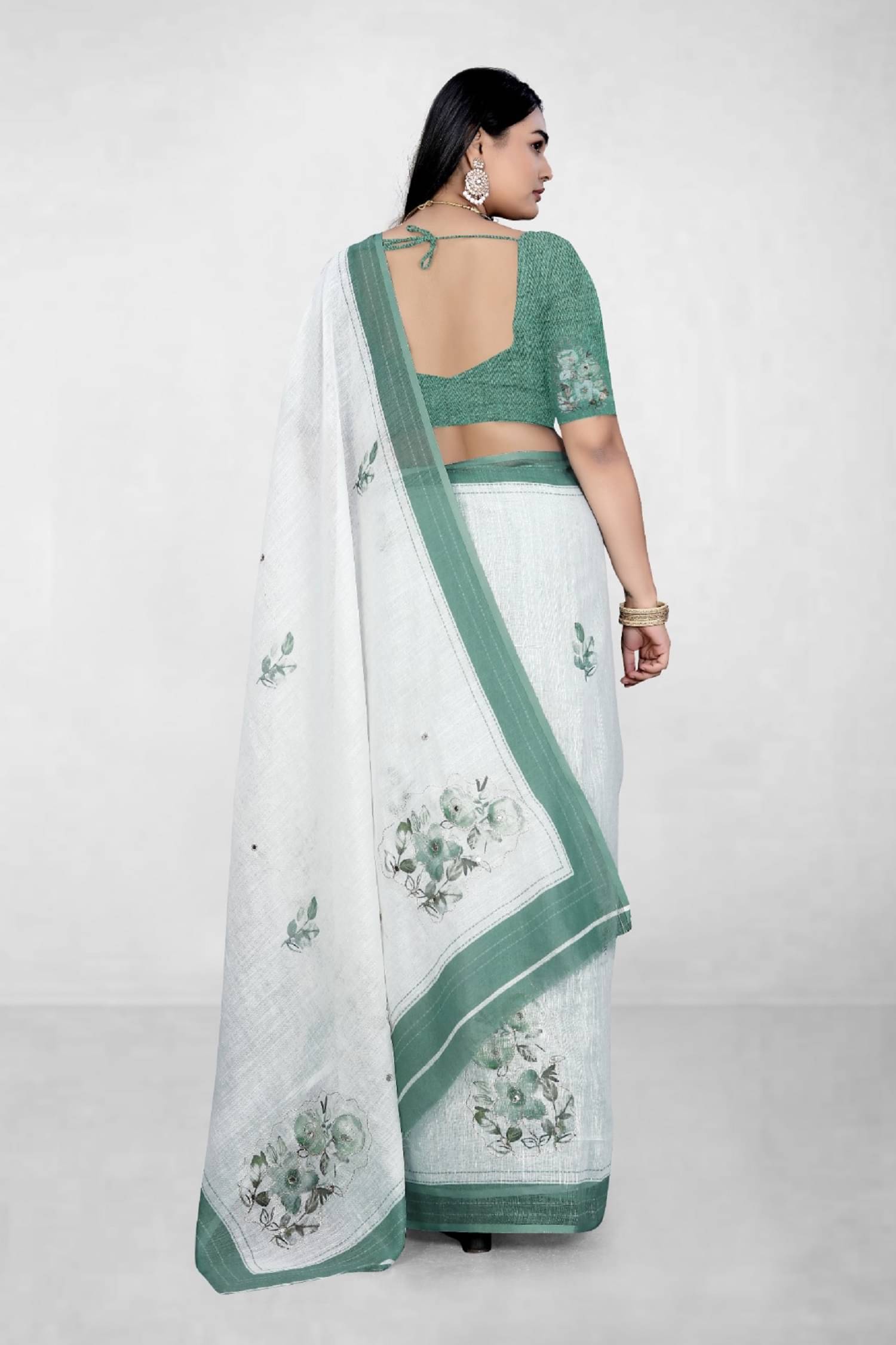 Sundhaji Trends Linen Printed Saree With Unstitched Blouse Piece ( Green ) Sundhaji Trends Linen Printed Saree With Unstitched Blouse Piece ( Green )