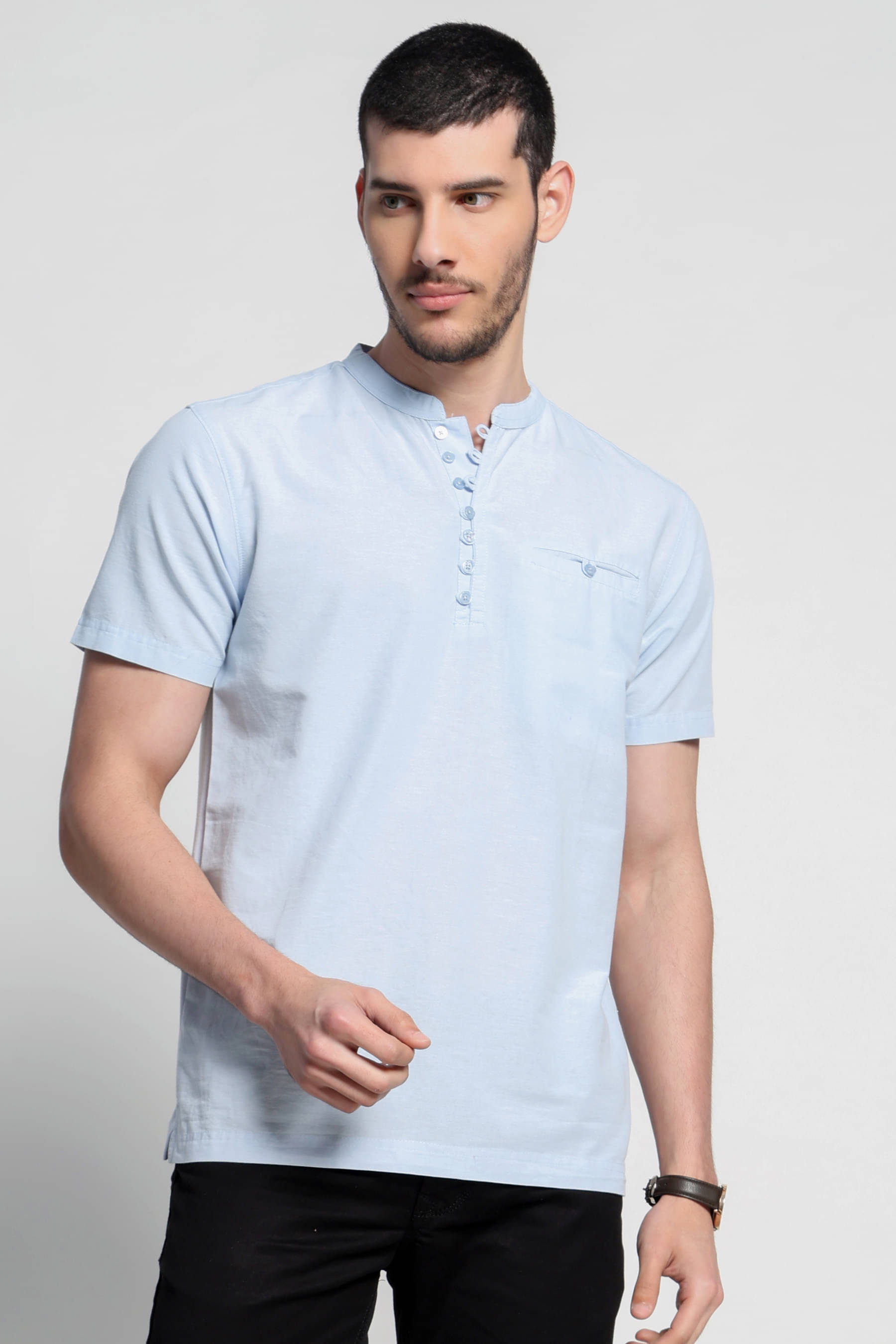 AURAMIND Men Cotton Regular Fit Solid T-Shirt ( Blue )     			AURAMIND Men Cotton Regular Fit Solid T-Shirt ( Blue )