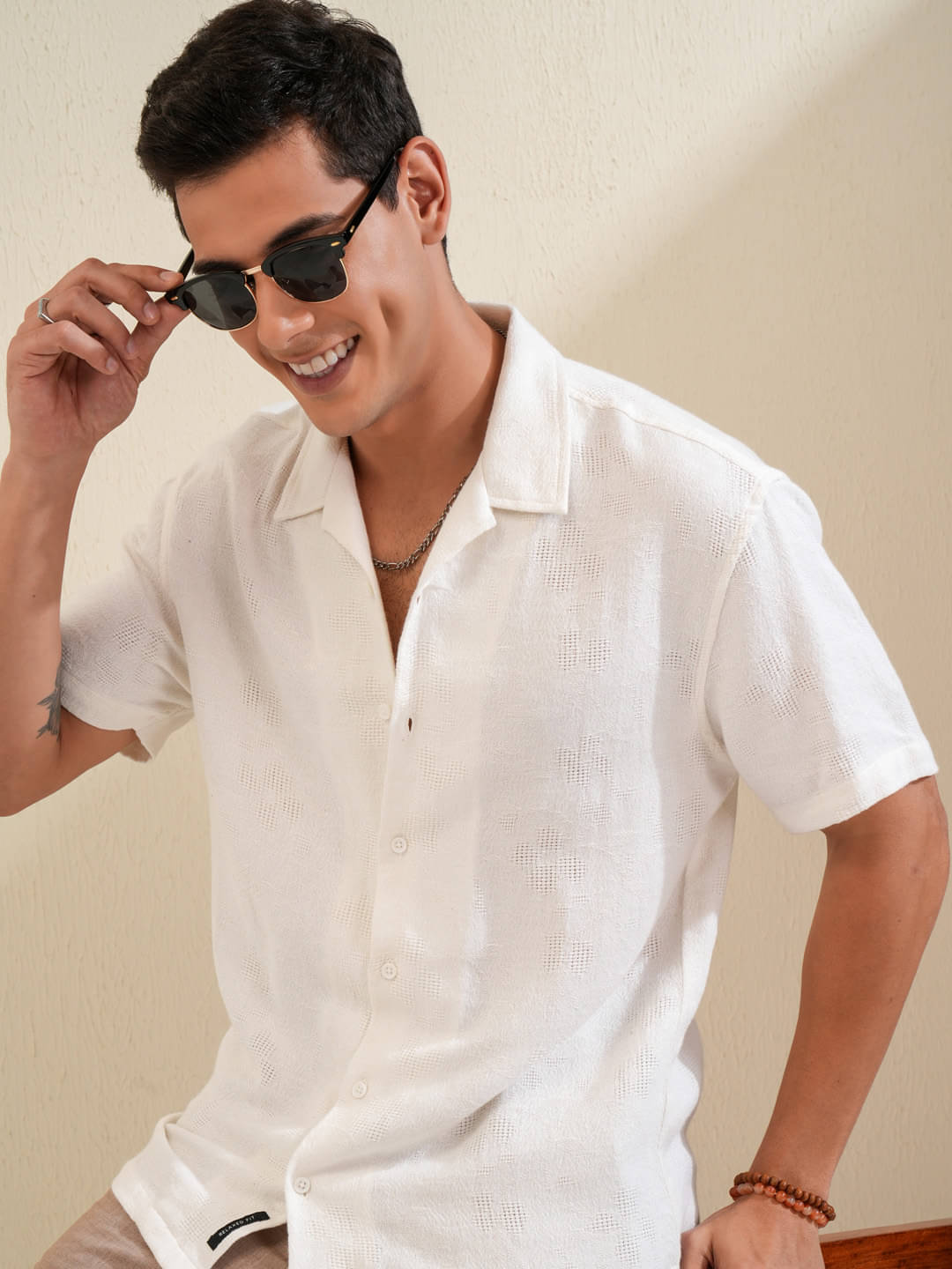 Locomotive 100% Cotton Relaxed Fit Self Design Half Sleeves Men's Casual Shirt - Off White ( Pack of 1 )     			Locomotive 100% Cotton Relaxed Fit Self Design Half Sleeves Men's Casual Shirt - Off White ( Pack of 1 )