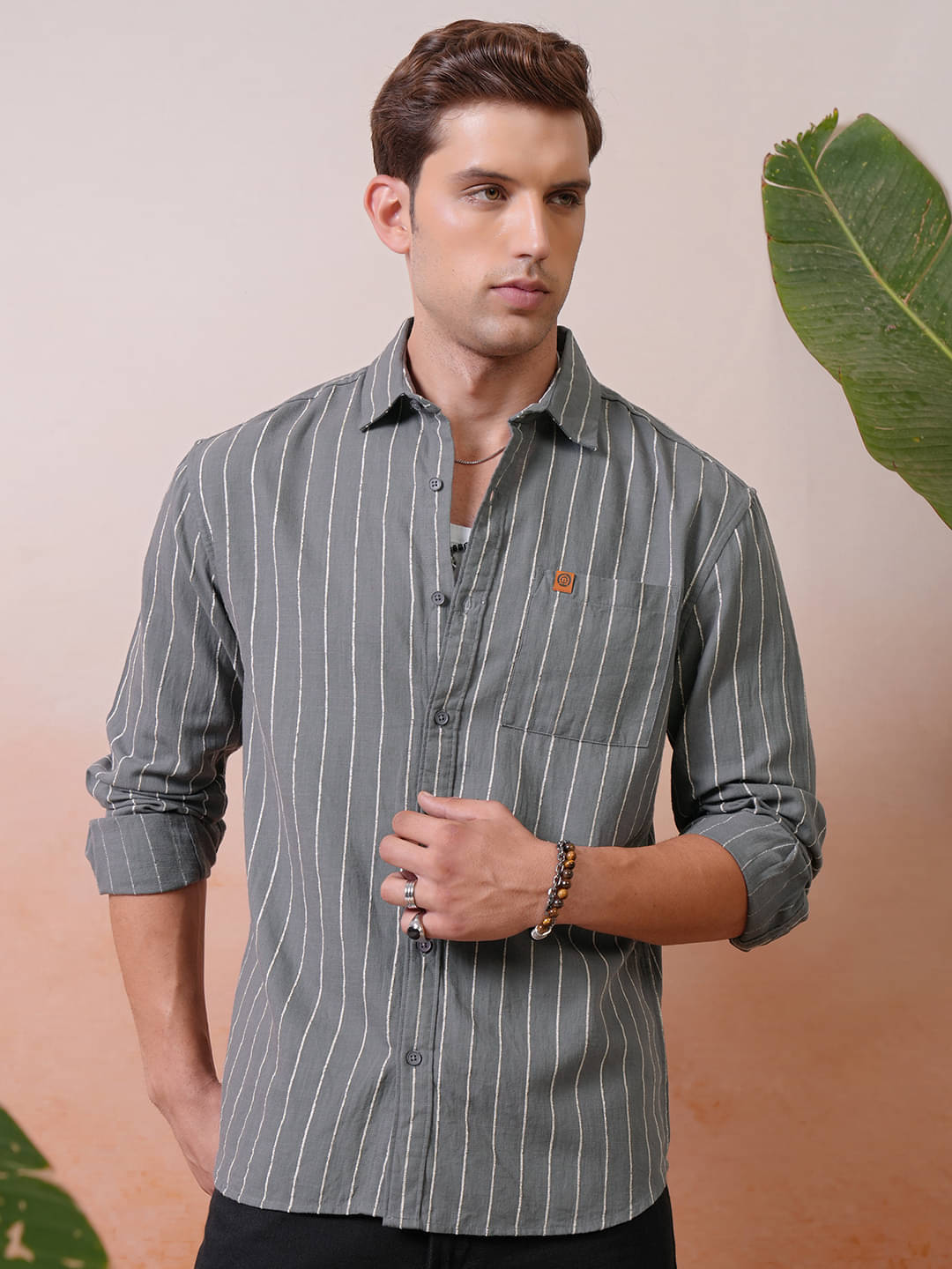 Locomotive 100% Cotton Relaxed Fit Solids Full Sleeves Men's Casual Shirt - Grey ( Pack of 1 ) Locomotive 100% Cotton Relaxed Fit Solids Full Sleeves Men's Casual Shirt - Grey ( Pack of 1 )