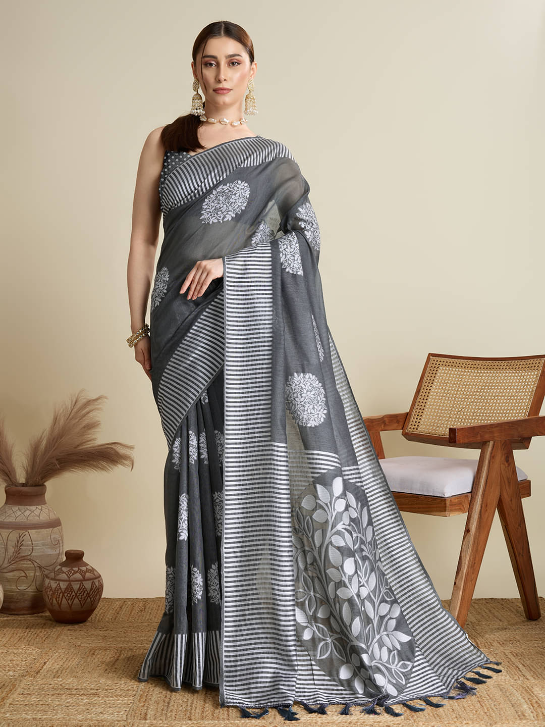 Nayanthara Trends Silk Printed Saree With Unstitched Blouse Piece ( Grey ) Nayanthara Trends Silk Printed Saree With Unstitched Blouse Piece ( Grey )