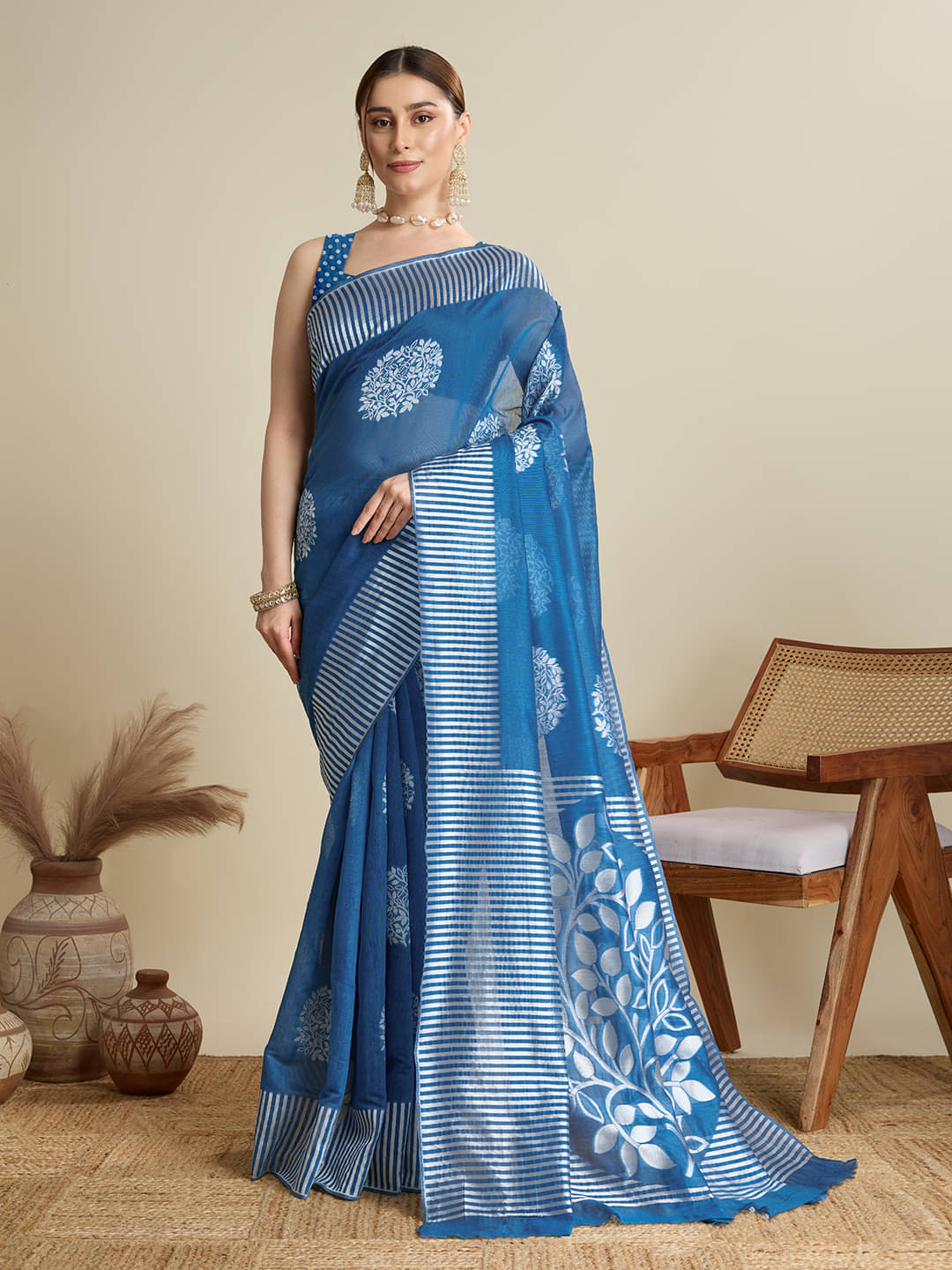 Nayanthara Trends Silk Printed Saree With Unstitched Blouse Piece ( Blue ) Nayanthara Trends Silk Printed Saree With Unstitched Blouse Piece ( Blue )