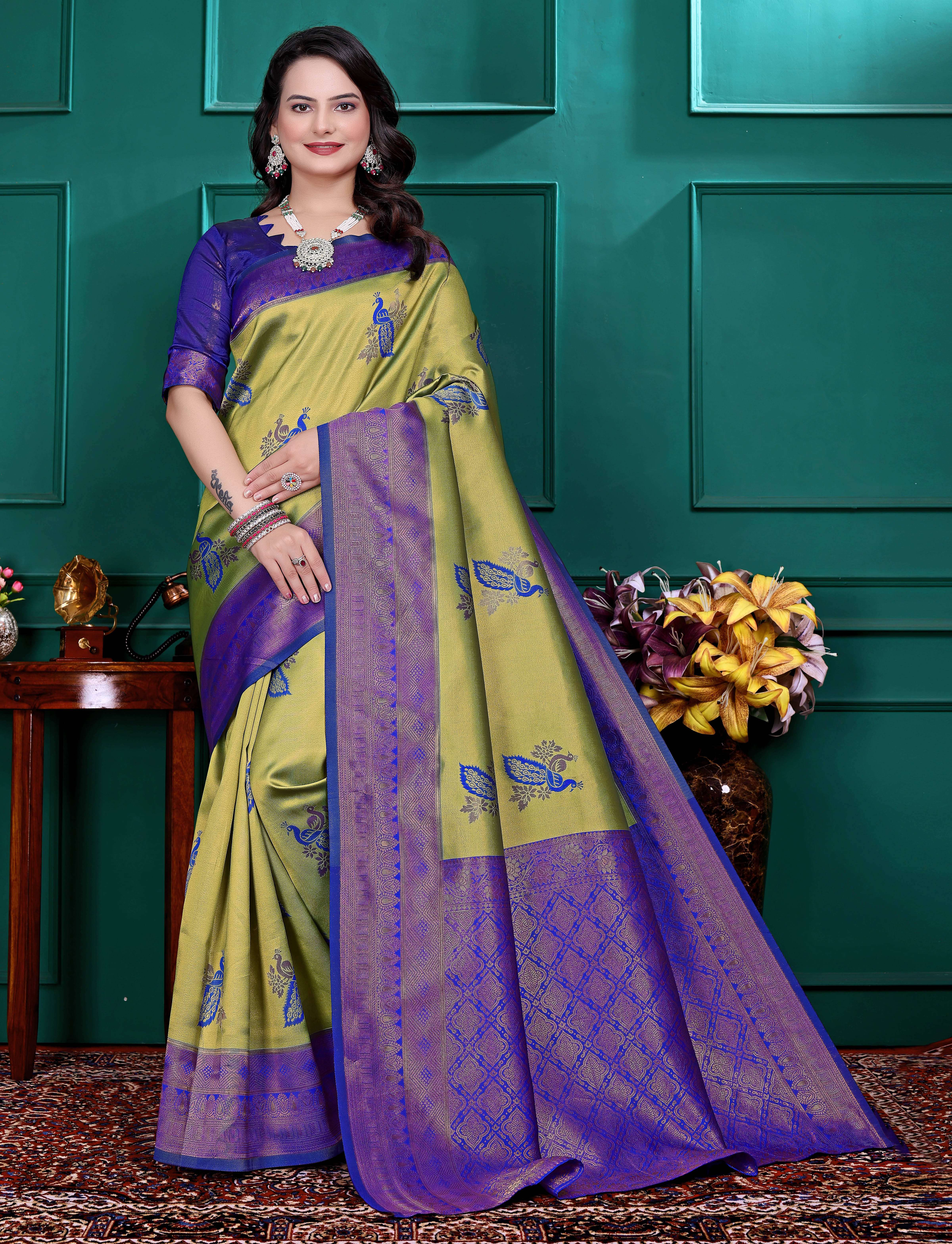    			Sadika Silk Blend Woven Saree With Unstitched Blouse Piece ( Yellow )