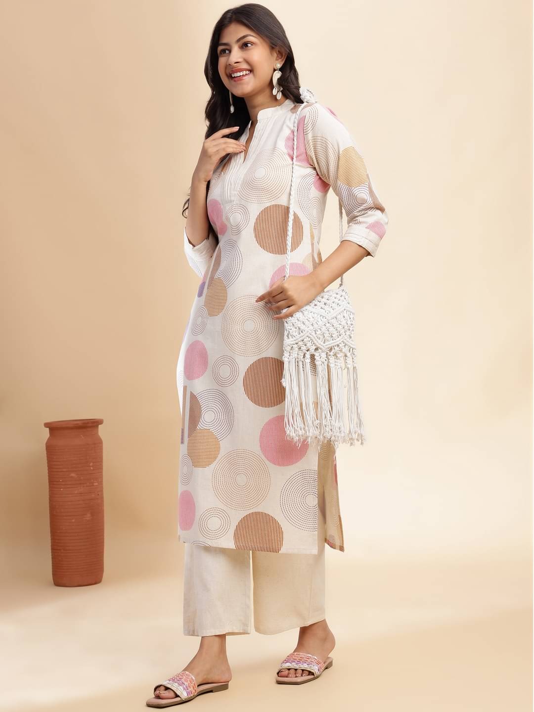     			Vbuyz Women Cotton Blend Printed Straight Kurti With Palazzo ( Brown )