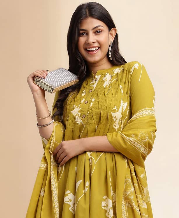 Vbuyz Women Cotton Printed A-line Kurti With Palazzo ( Green )