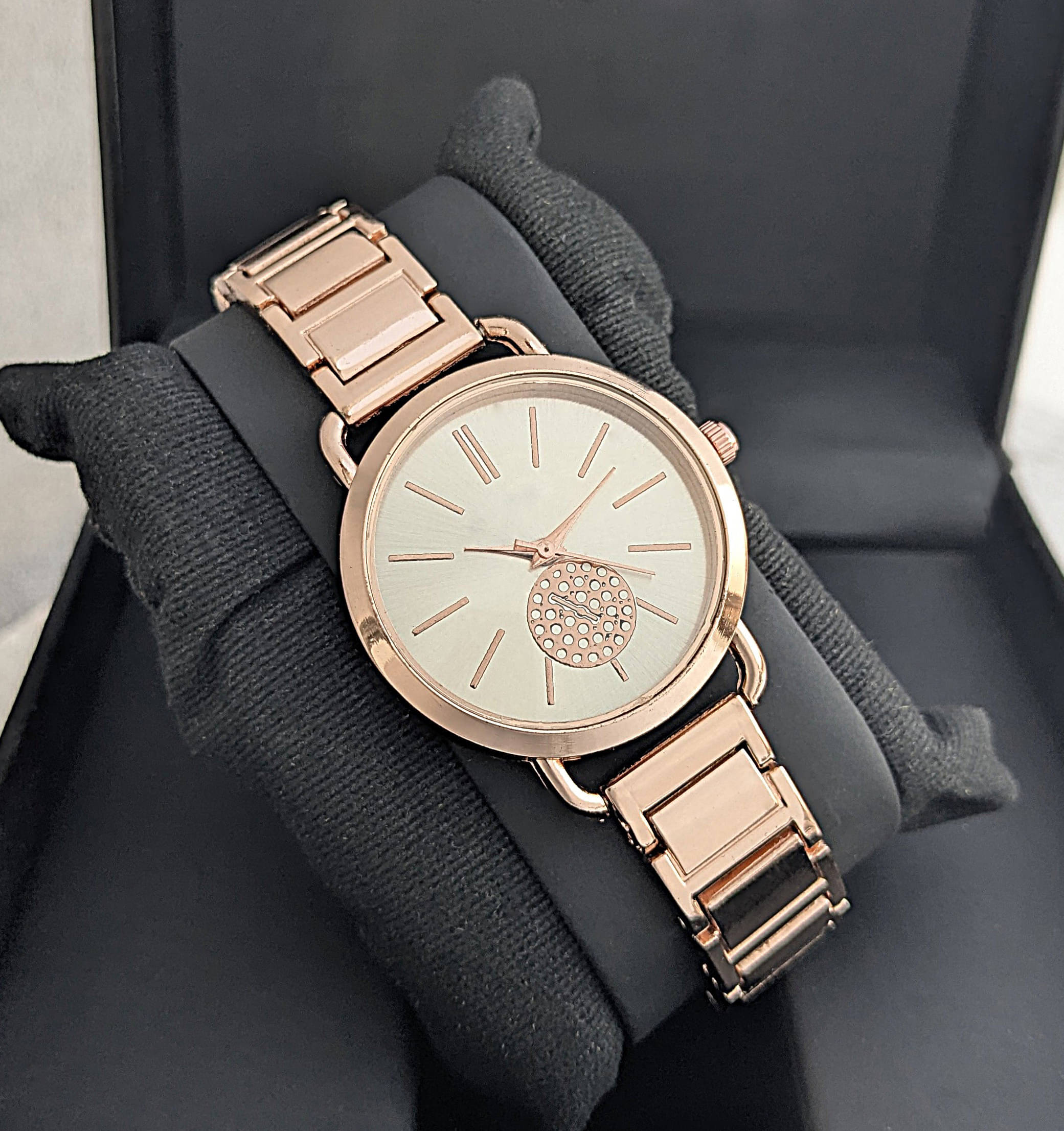     			ZETWAL Rose Gold Metal Analog Womens Watch
