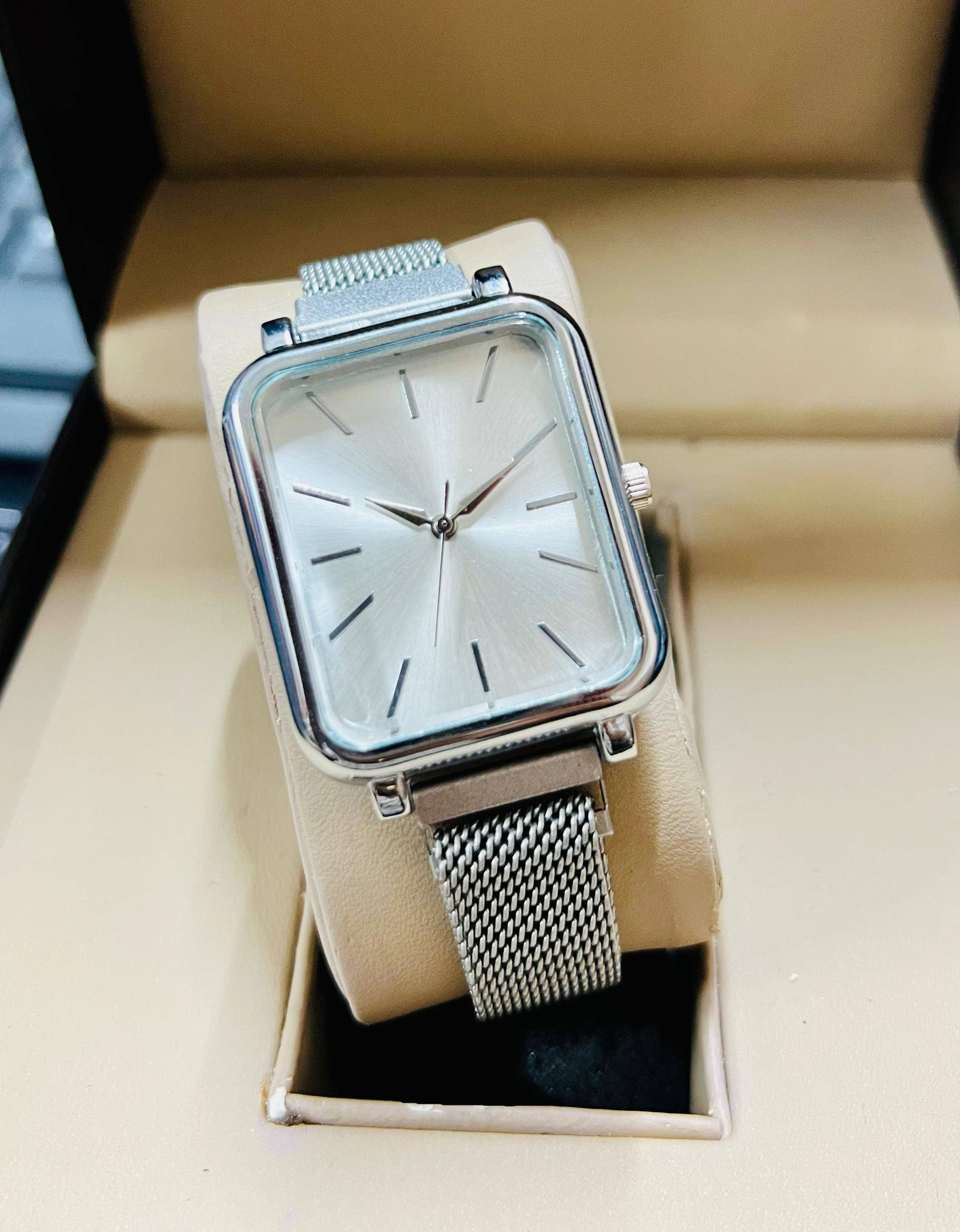     			ZETWAL Silver Fabric Analog Womens Watch