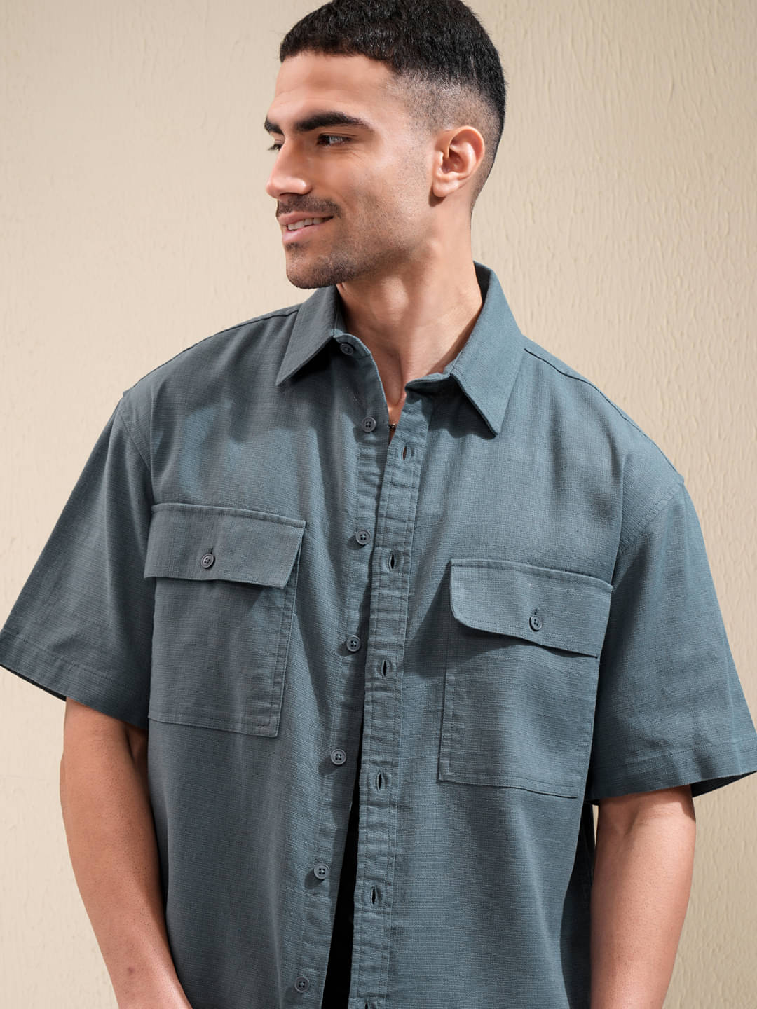     			Locomotive 100% Cotton Oversized Fit Solids Half Sleeves Men's Casual Shirt - Blue ( Pack of 1 )