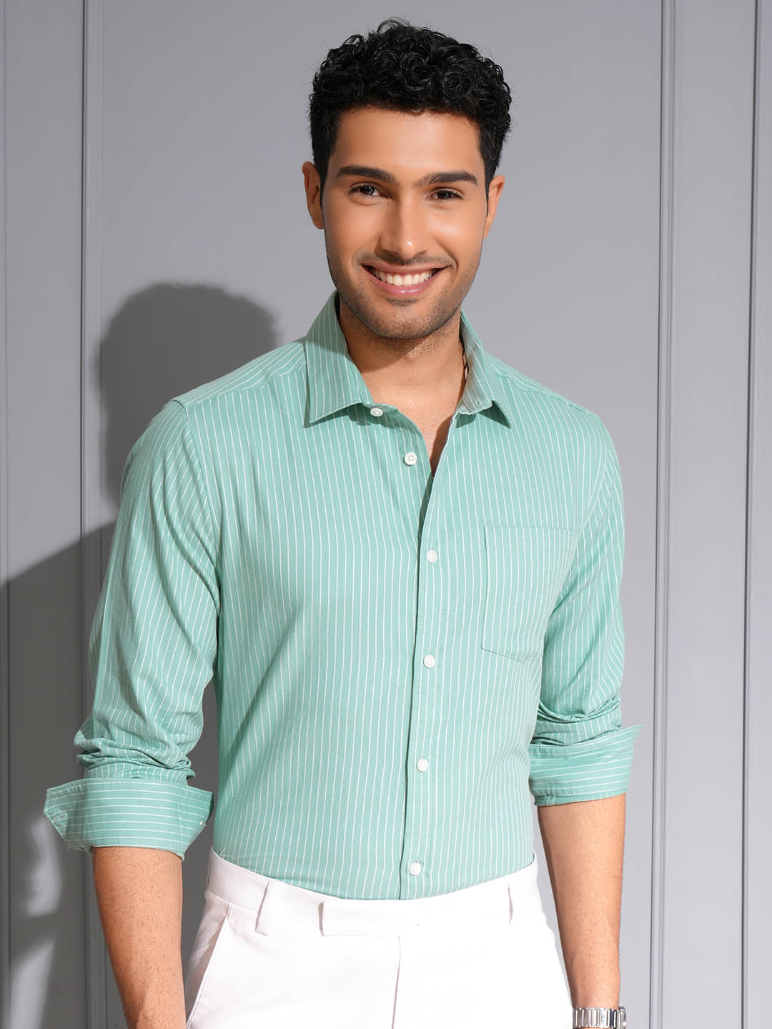     			Locomotive 100% Cotton Slim Fit Striped Full Sleeves Men's Casual Shirt - Green ( Pack of 1 )