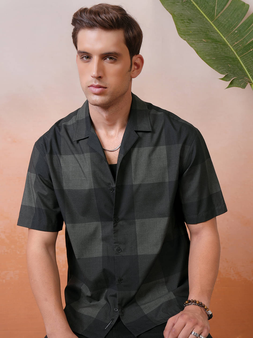     			Locomotive Cotton Blend Oversized Fit Checks Half Sleeves Men's Casual Shirt - Olive ( Pack of 1 )