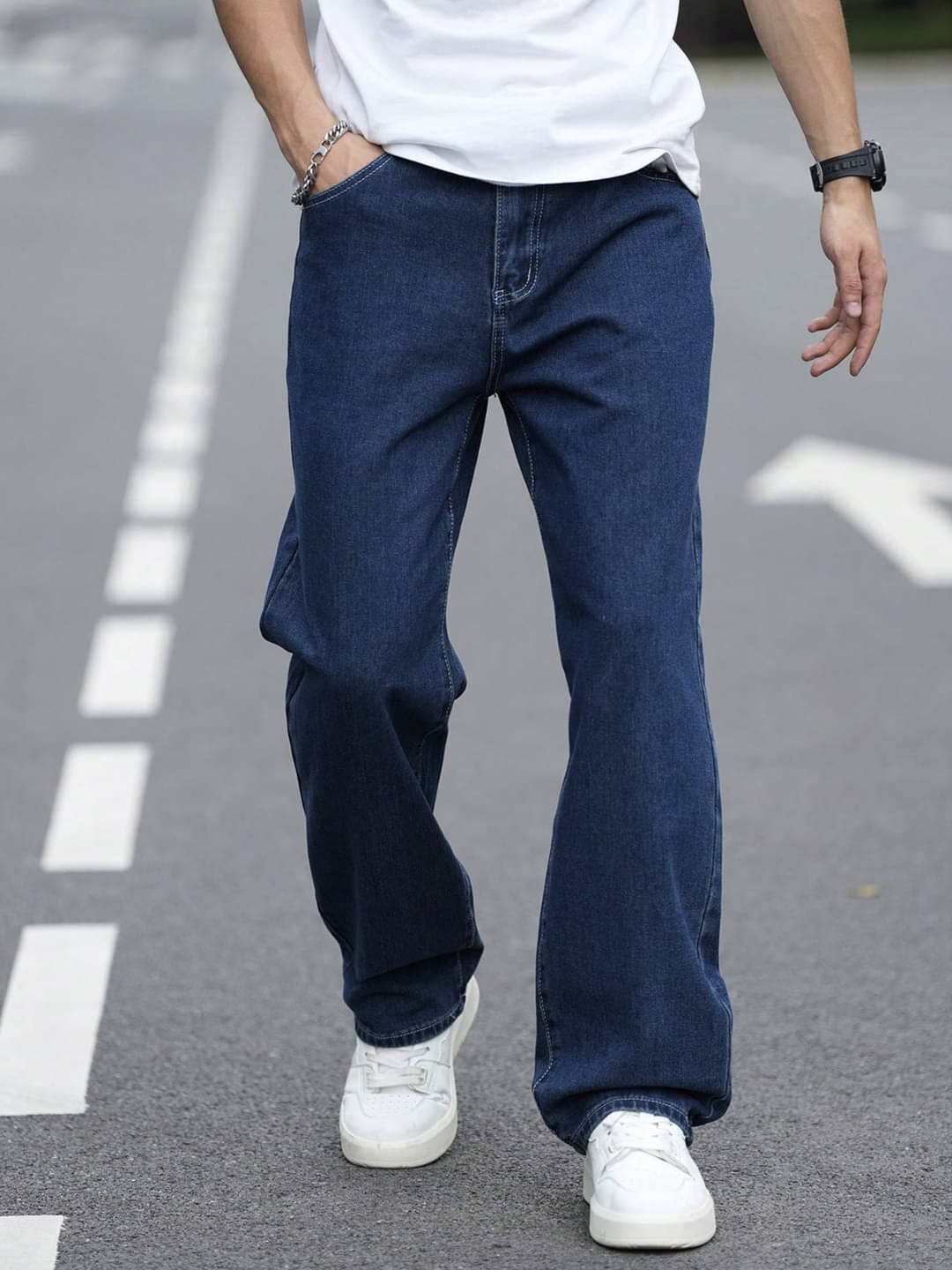 Masterly Weft Relaxed Clean Look Men's Jeans - Dark Blue ( Pack of 1 ) Masterly Weft Relaxed Clean Look Men's Jeans - Dark Blue ( Pack of 1 )