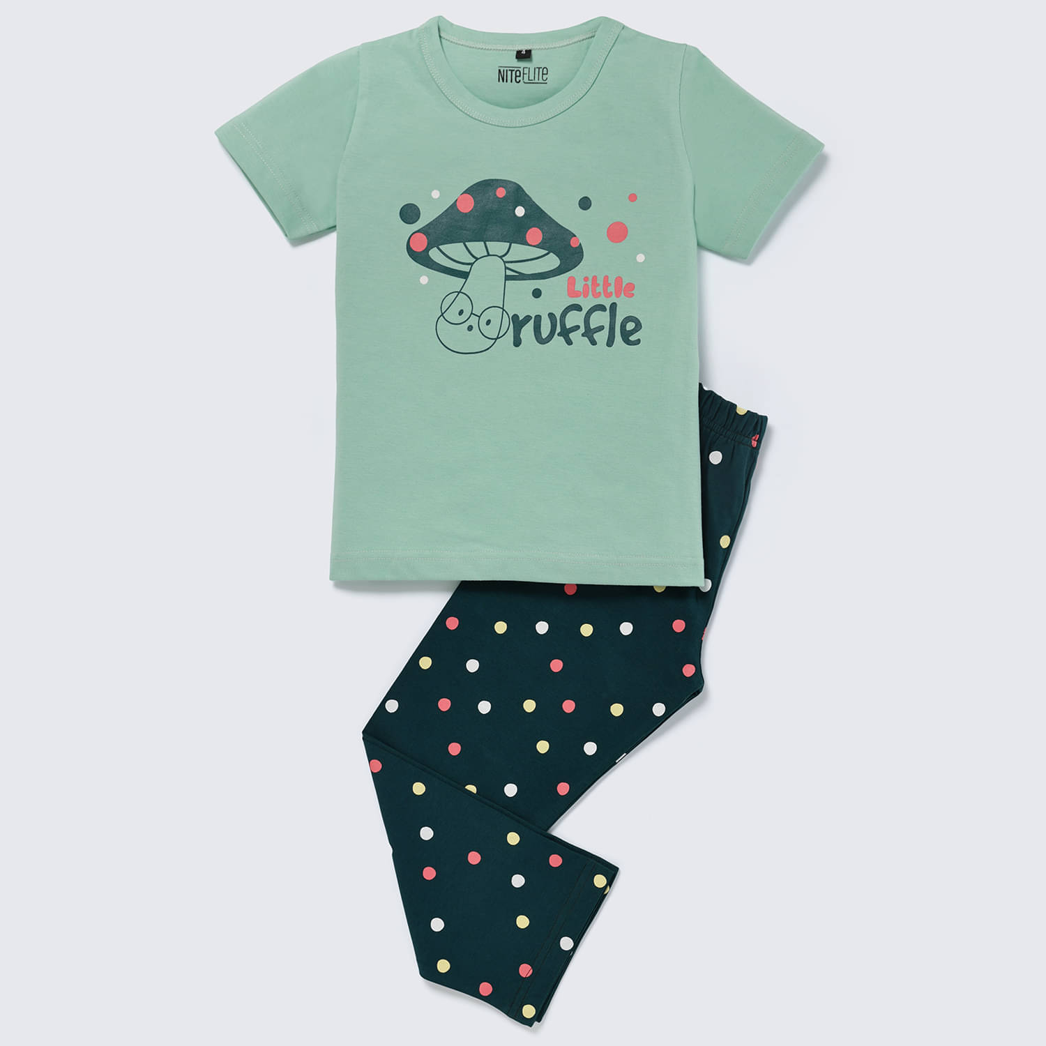 Nite Flite Pack of 1 Boys 100% Cotton Nightsuit Set ( Multicolor 4 ) Nite Flite Pack of 1 Boys 100% Cotton Nightsuit Set ( Multicolor 4 )