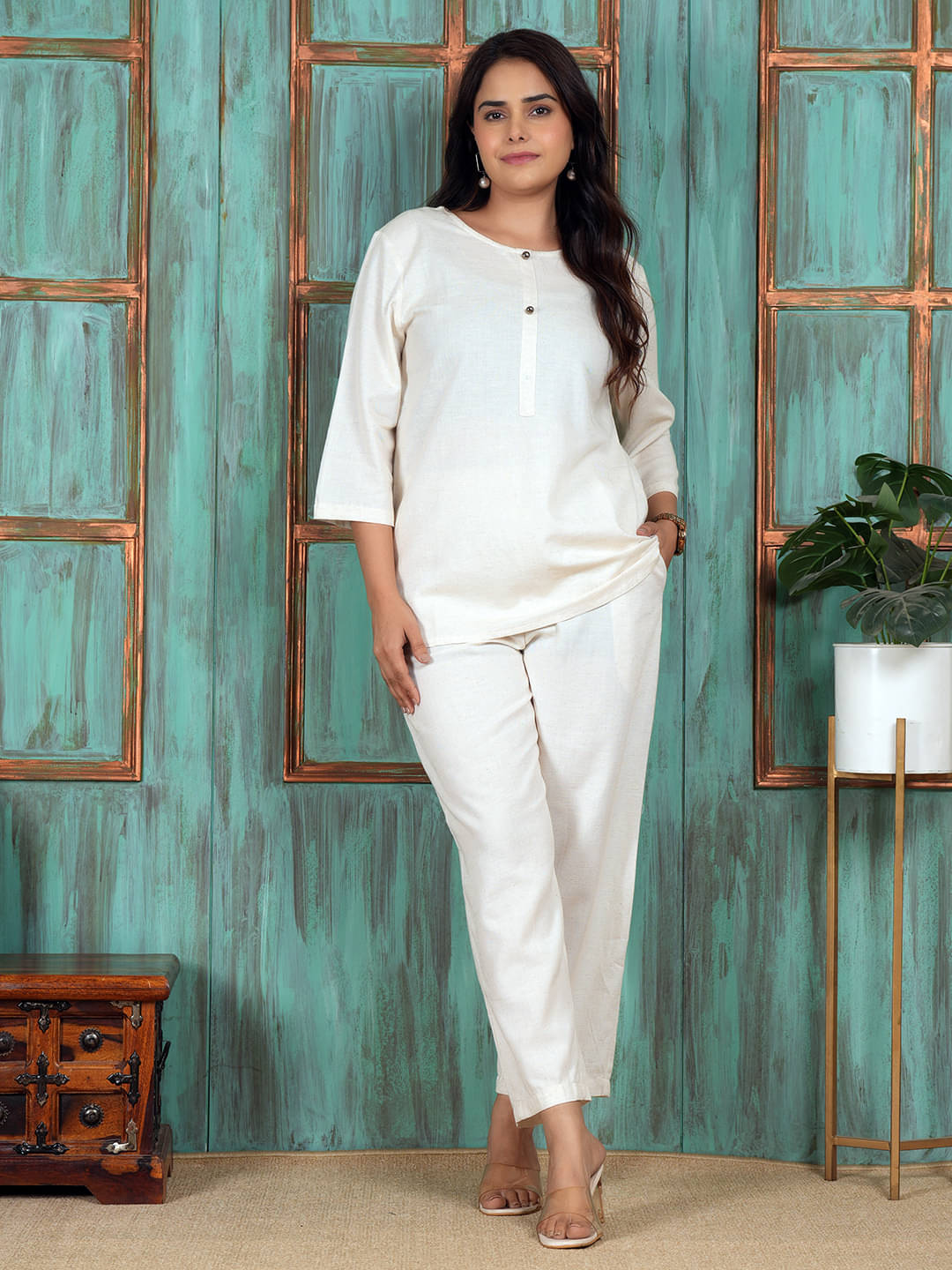     			Styleshoes Off White Rayon Women's Nightwear Nightsuit Sets ( Pack of 1 )